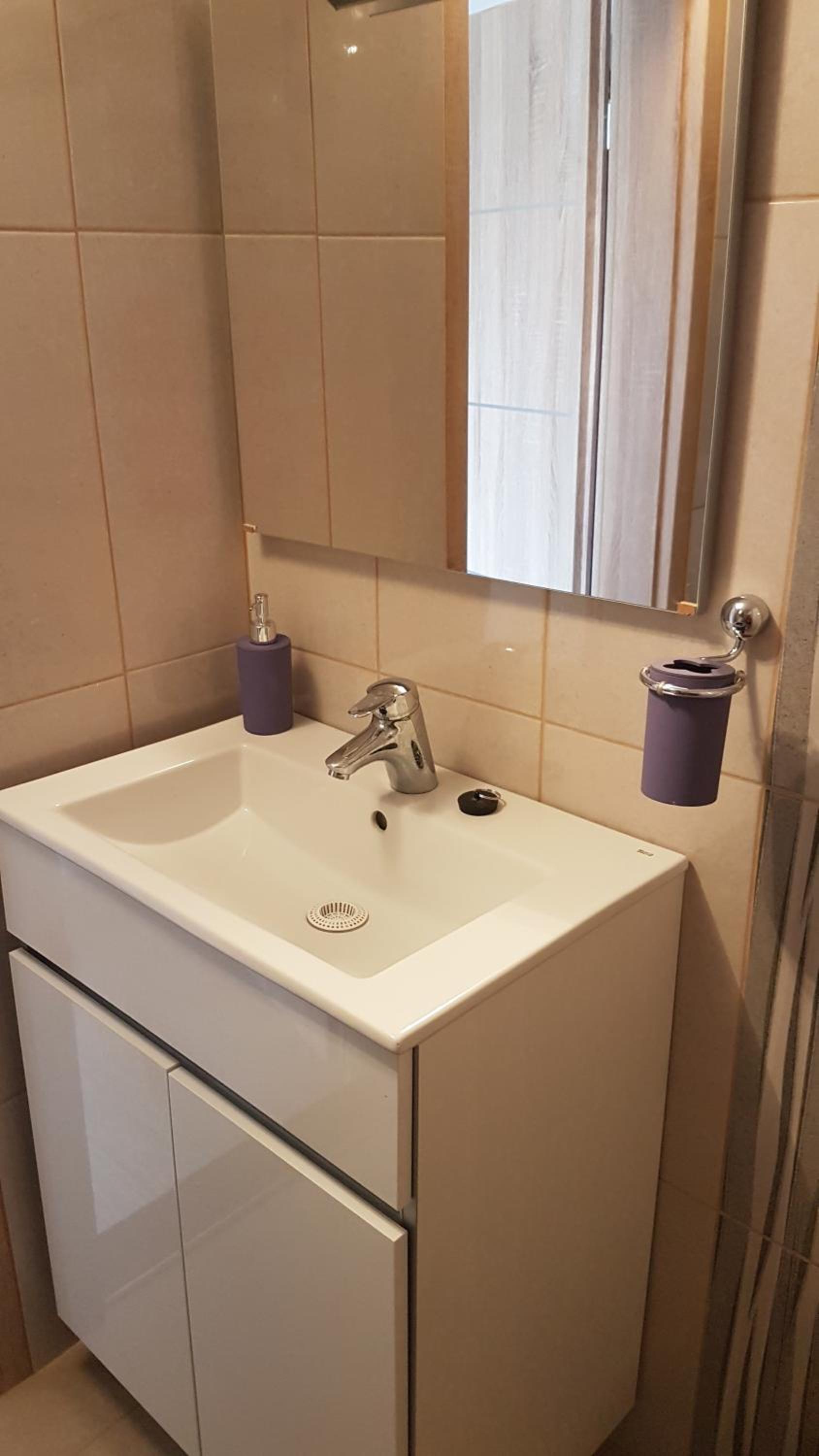 One-Bedroom Apartment - Photo 26