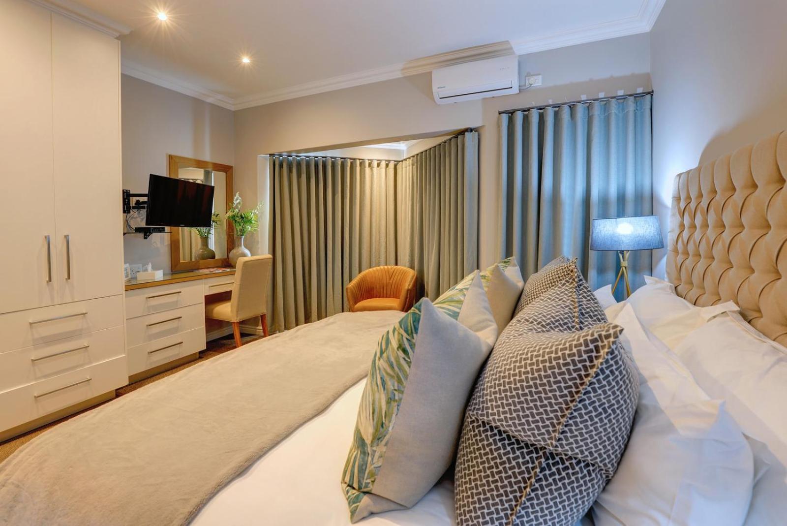 Double or Twin Room - Photo 2