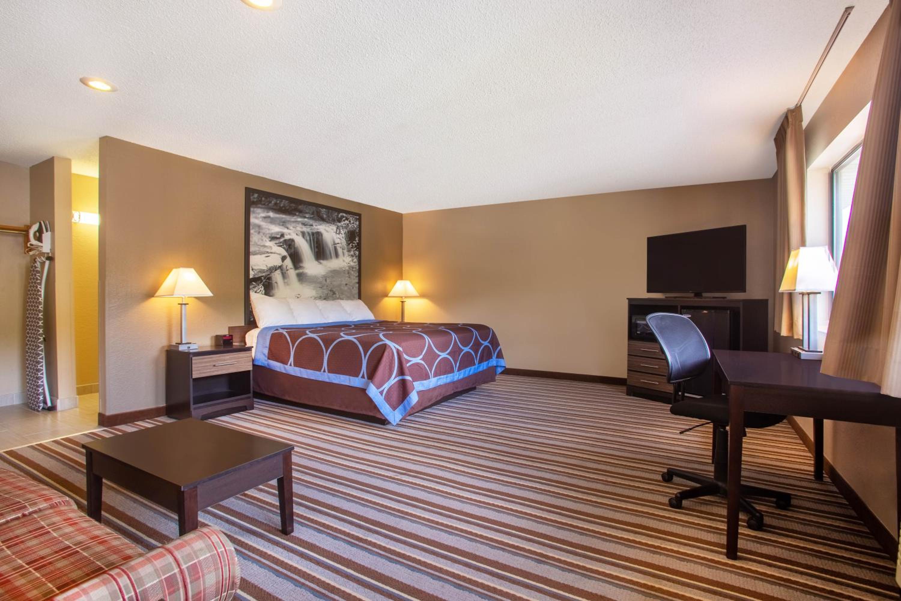 King Studio Suite - Non-Smoking - Photo 2