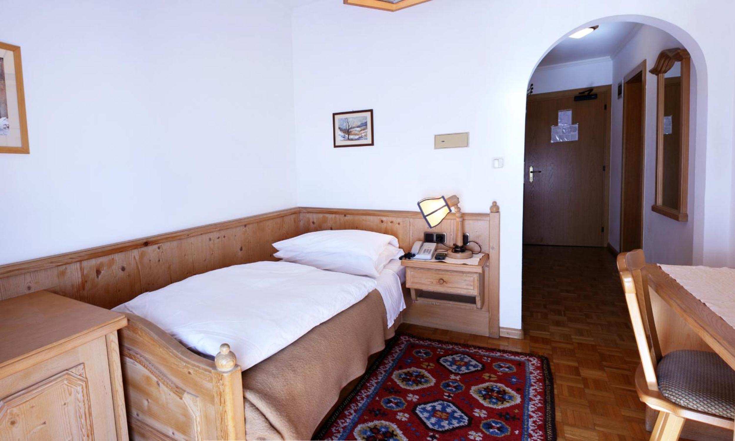 Single Room photo 2