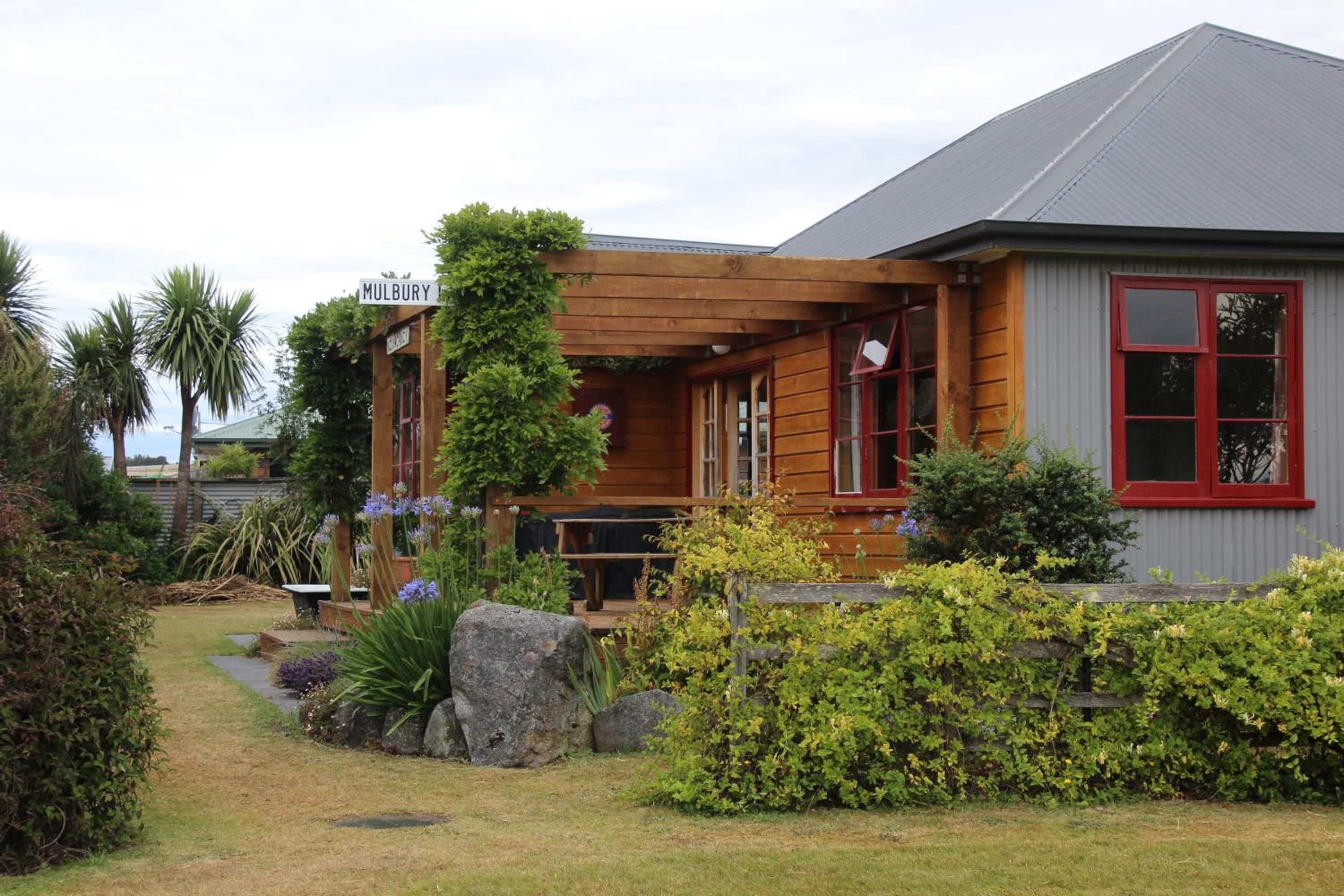 Two-Bedroom House - Photo 8