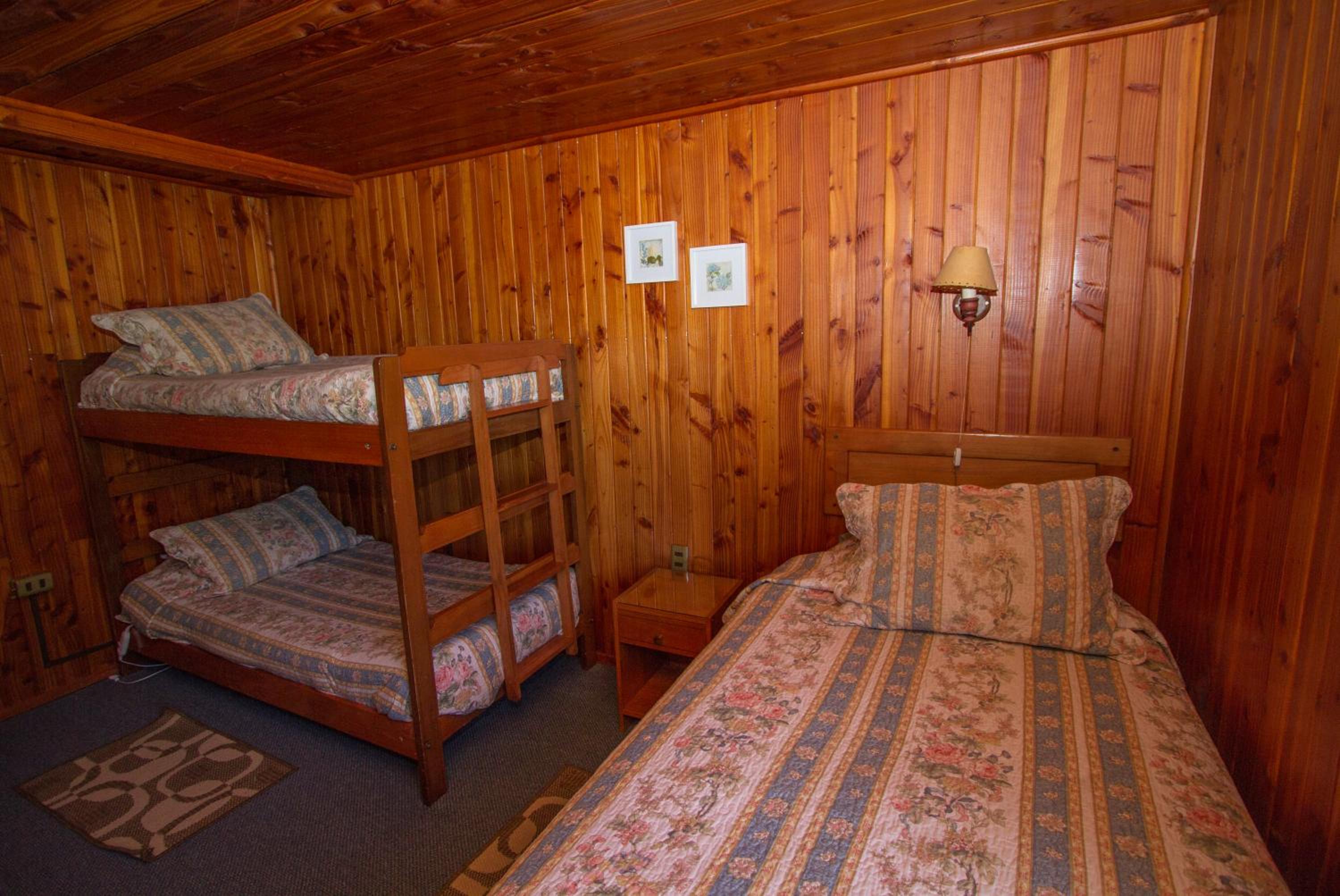 Four-Bedroom House photo 3