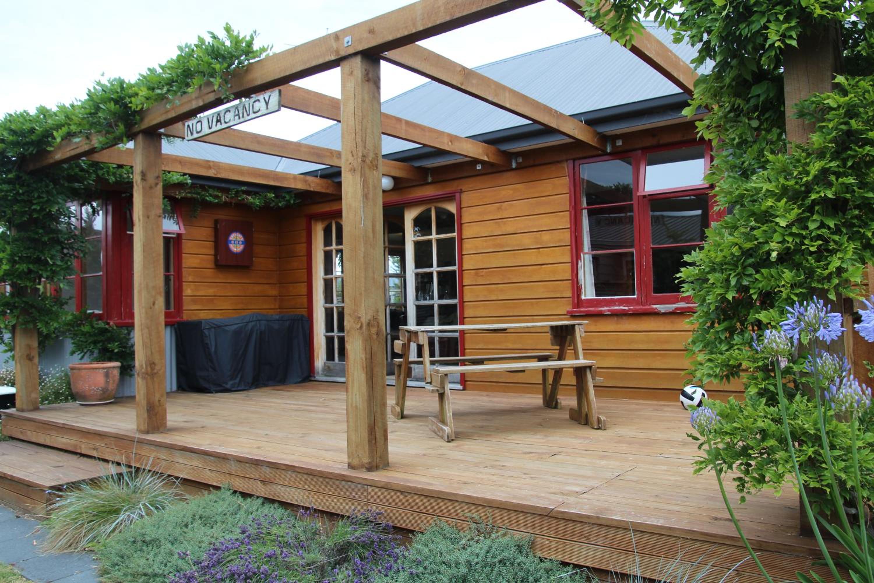 Two-Bedroom House - Photo 12