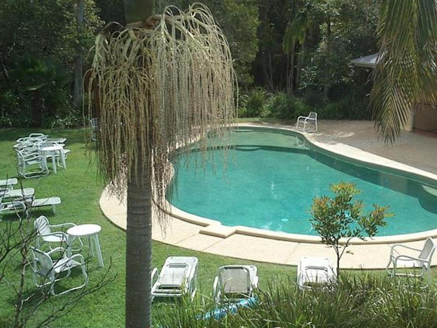 Treetops Lakeside One Bedroom Apartment photo 1