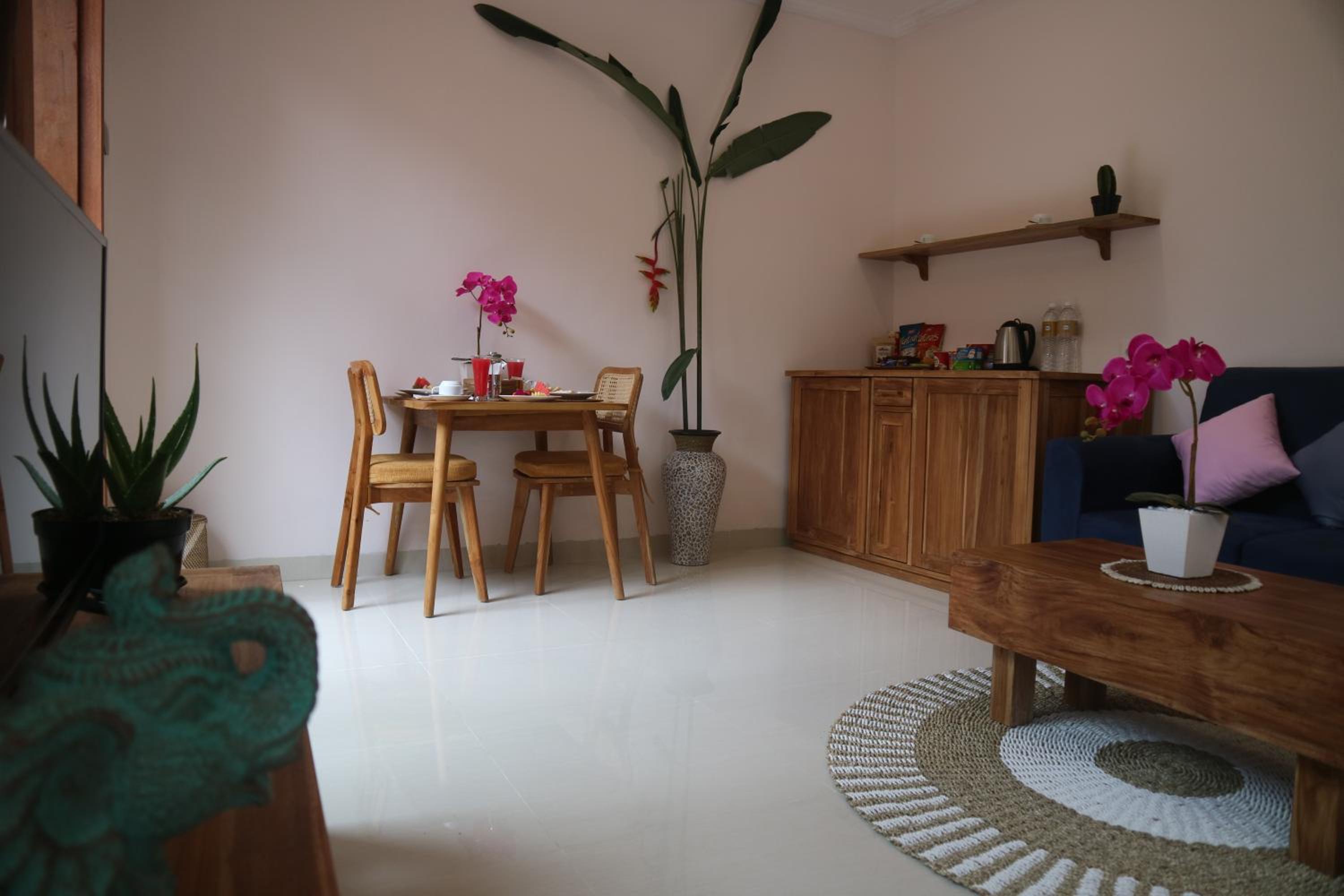 Junior Suite with Private Pool - Photo 9