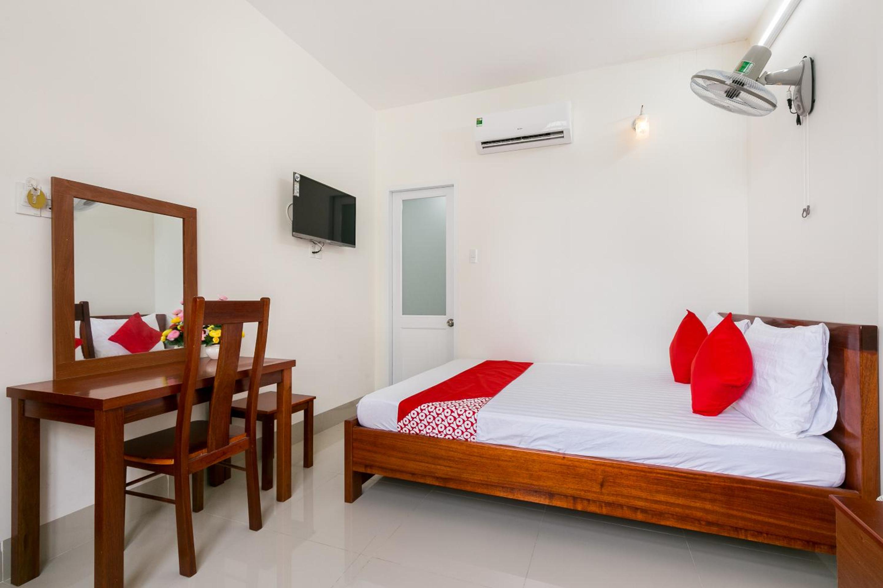 Standard Double Room - Photo 8