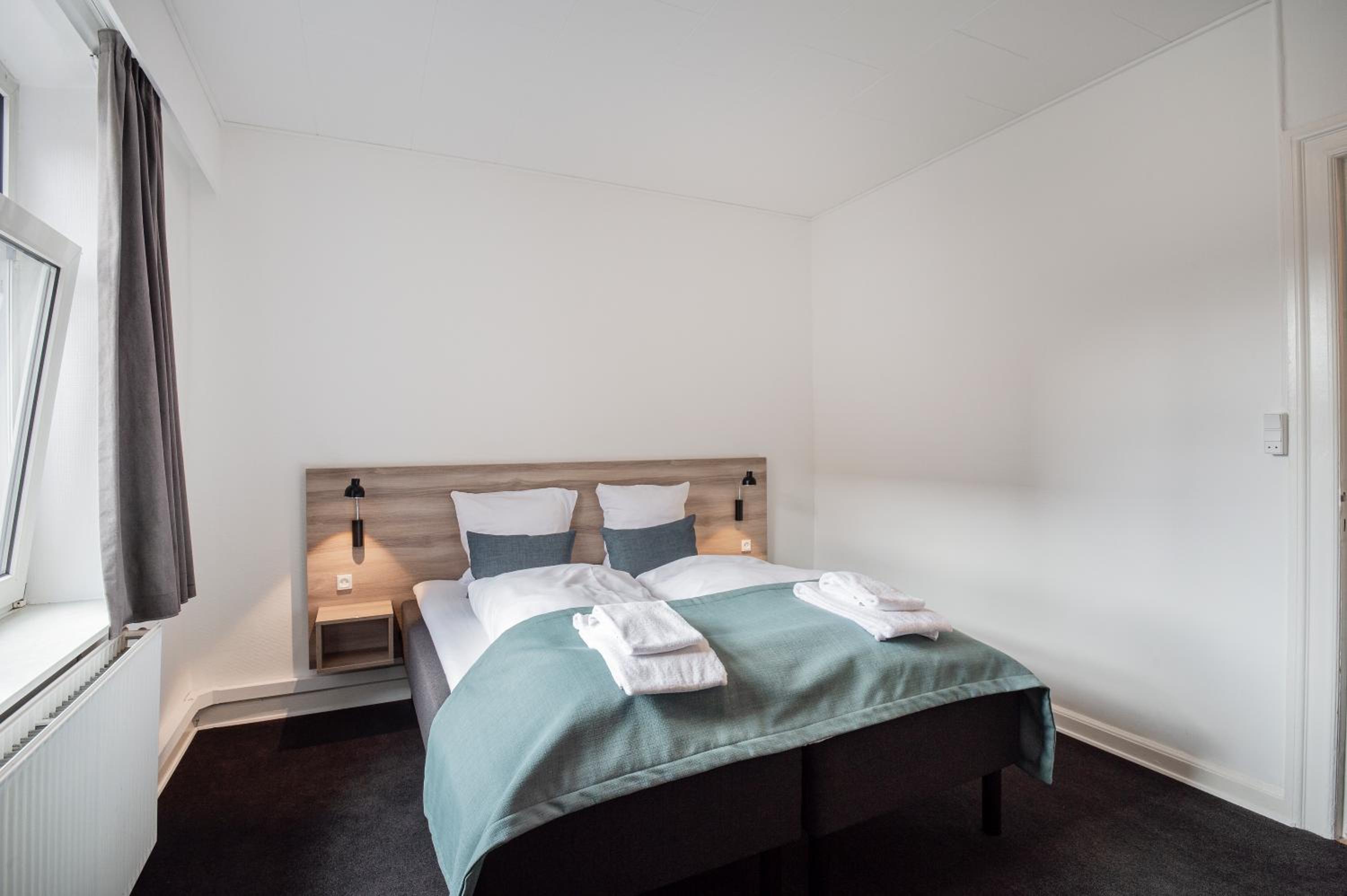 Standard Double Or Twin Room - Photo 8