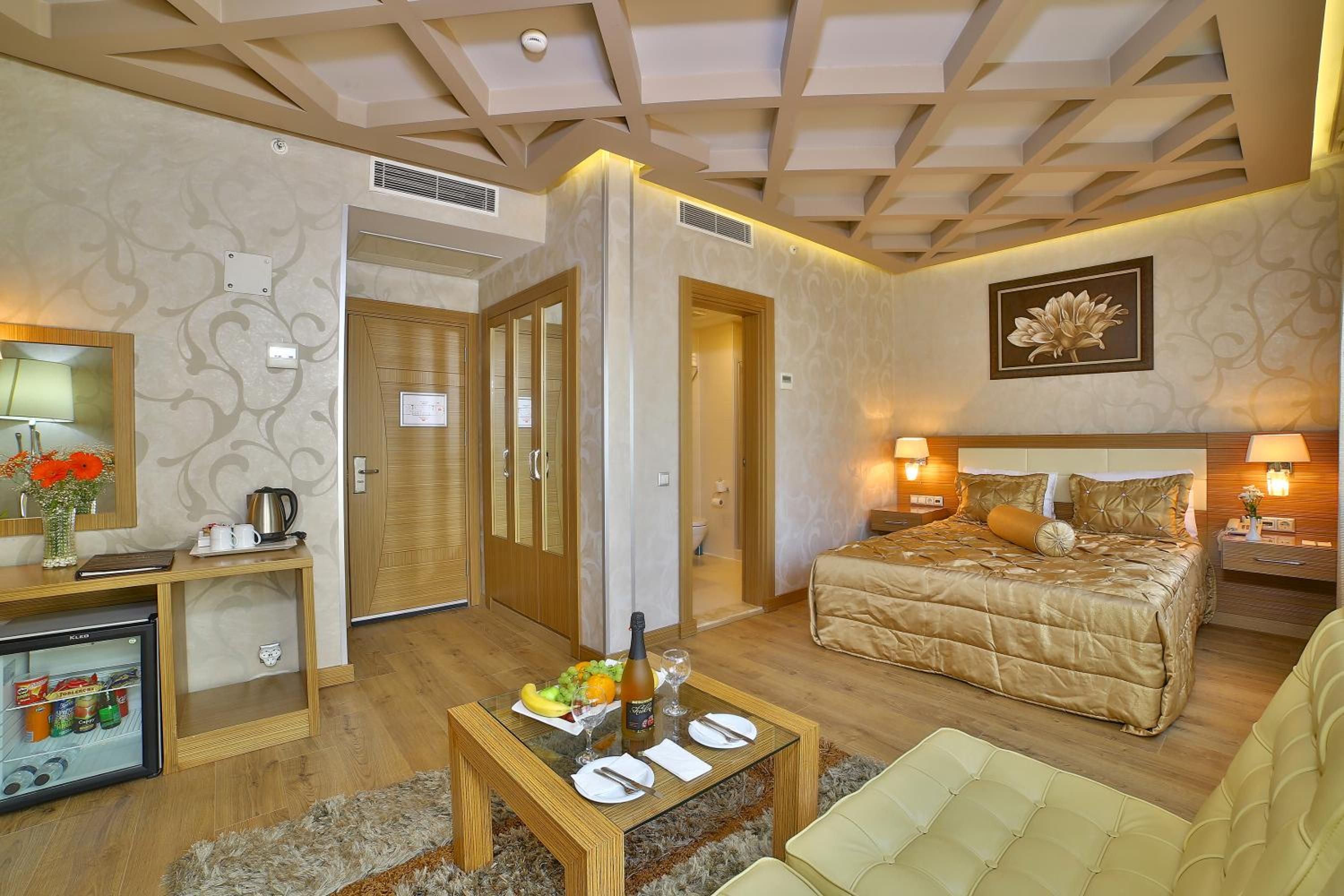 Suite With Balcony photo 2