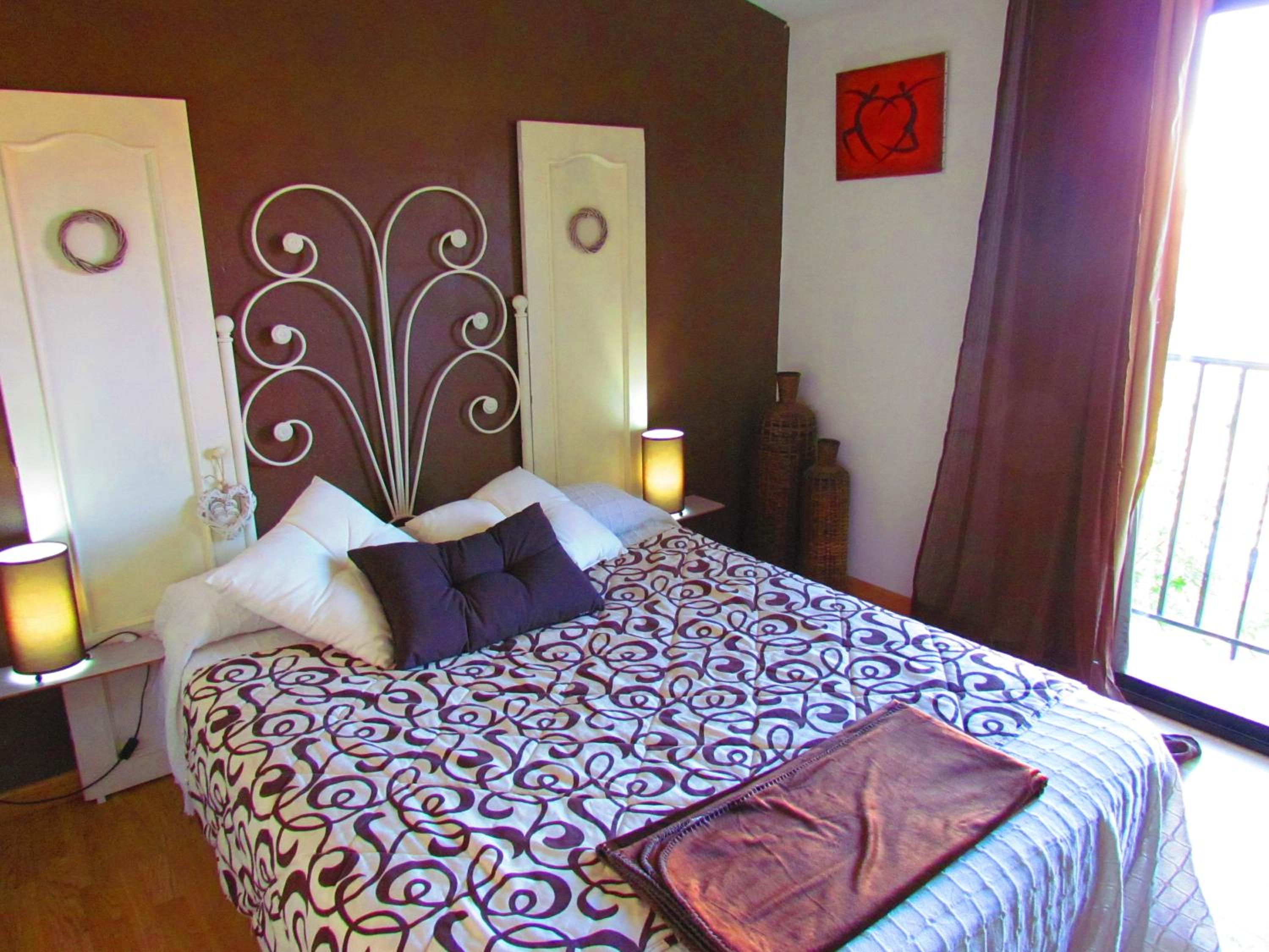 Apartment with Terrace - Photo 8