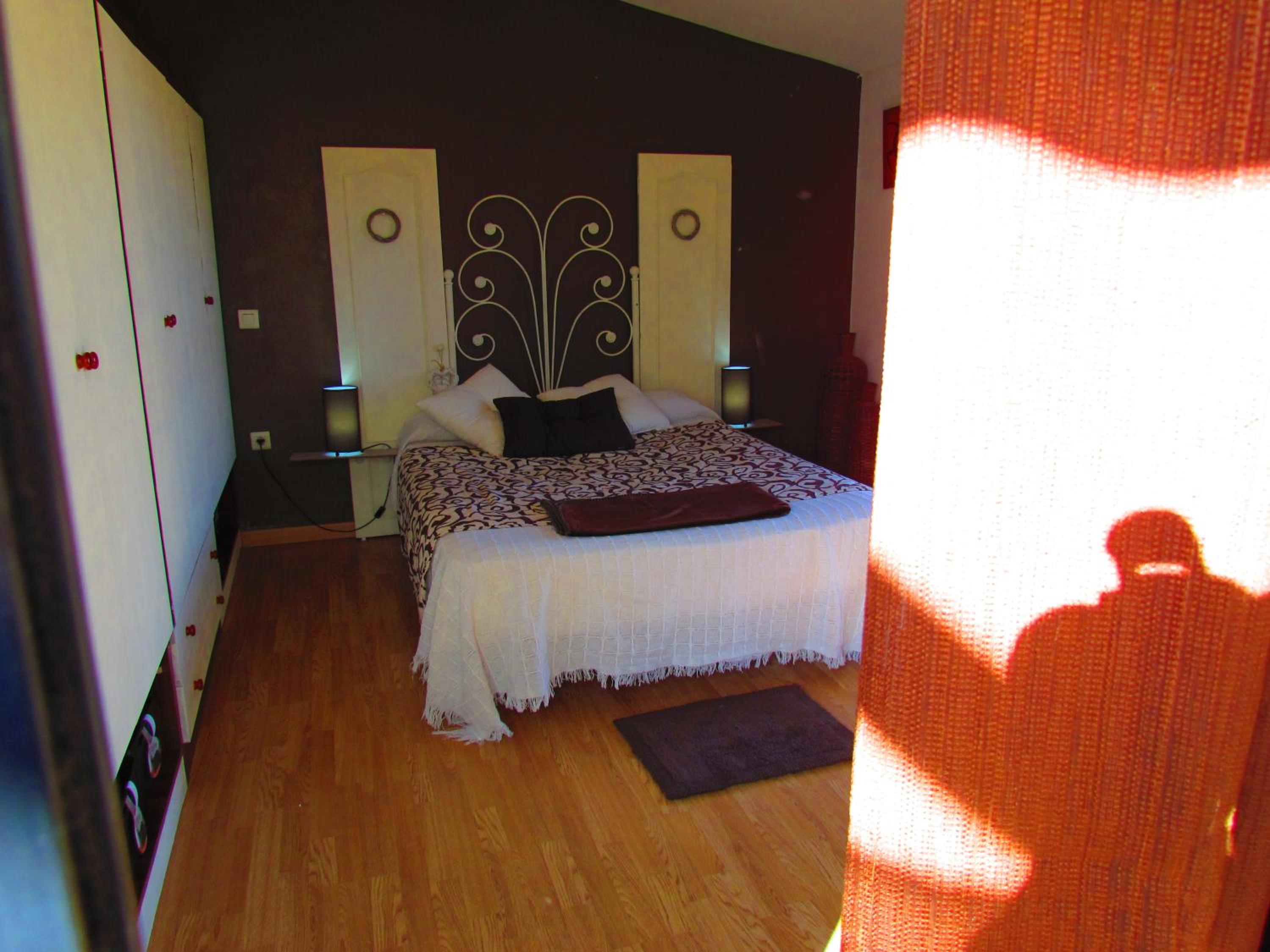 Apartment with Terrace - Photo 9