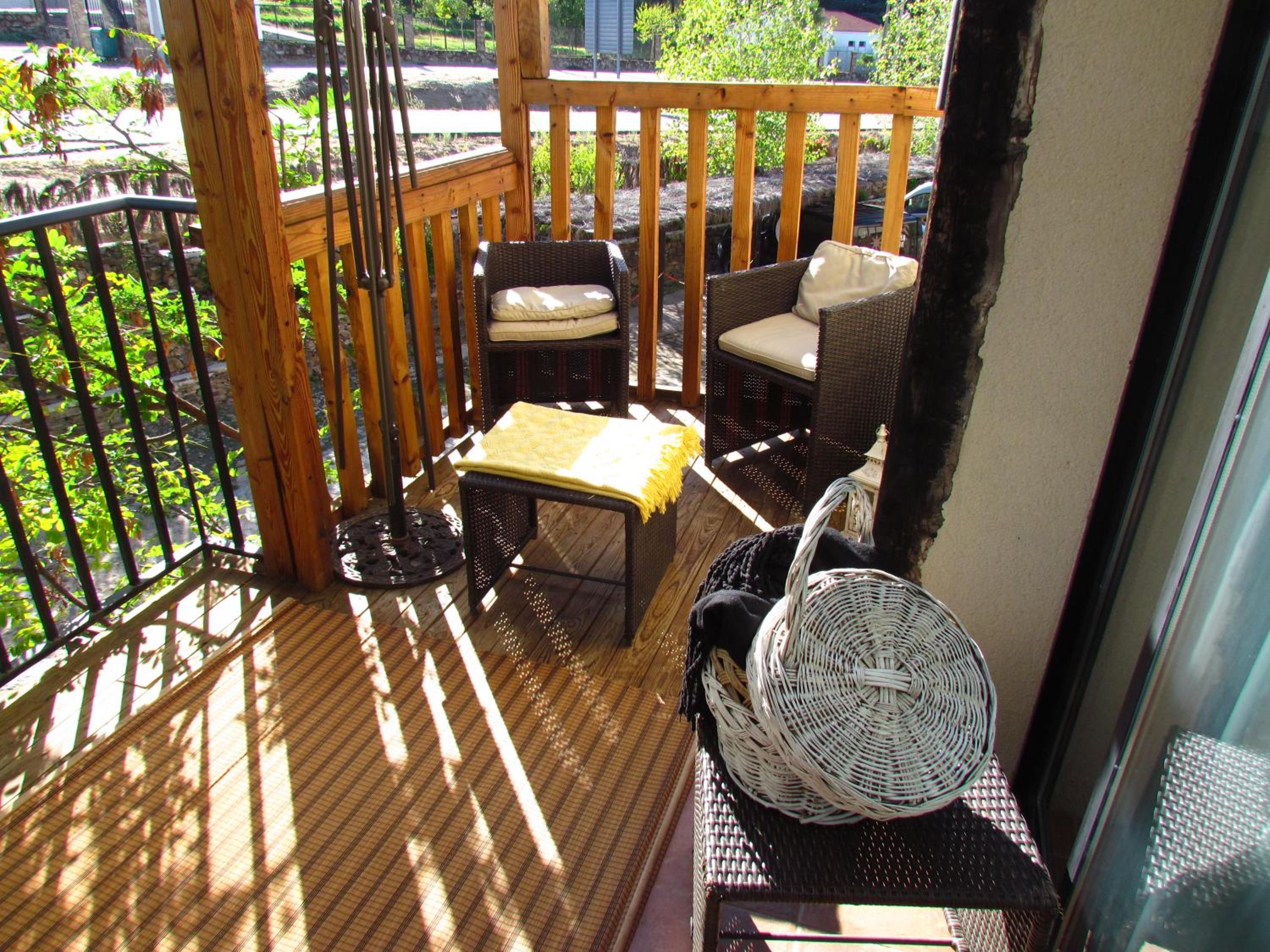 Apartment with Terrace - Photo 11