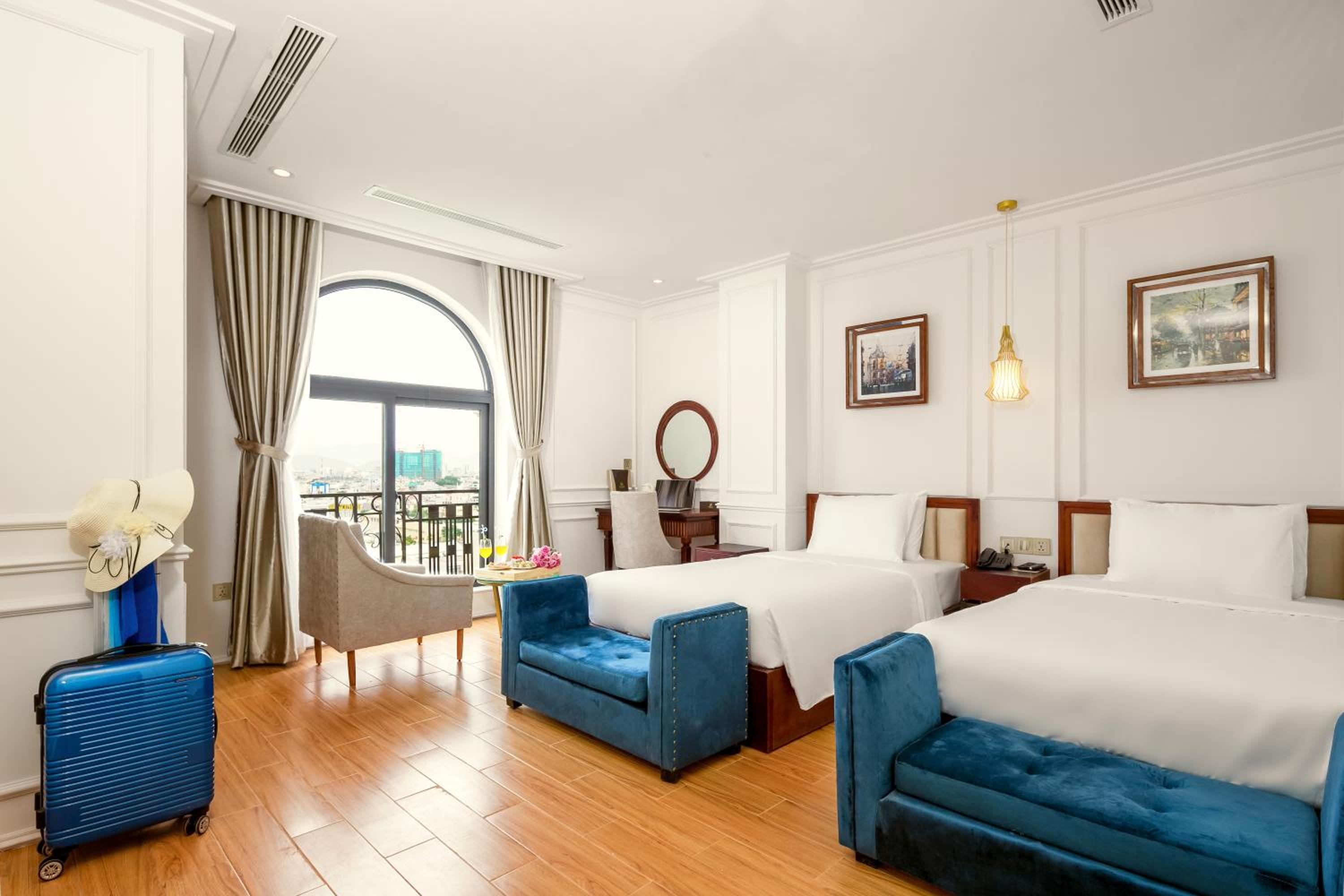 Deluxe Twin Room with Bathtub  - Photo 1