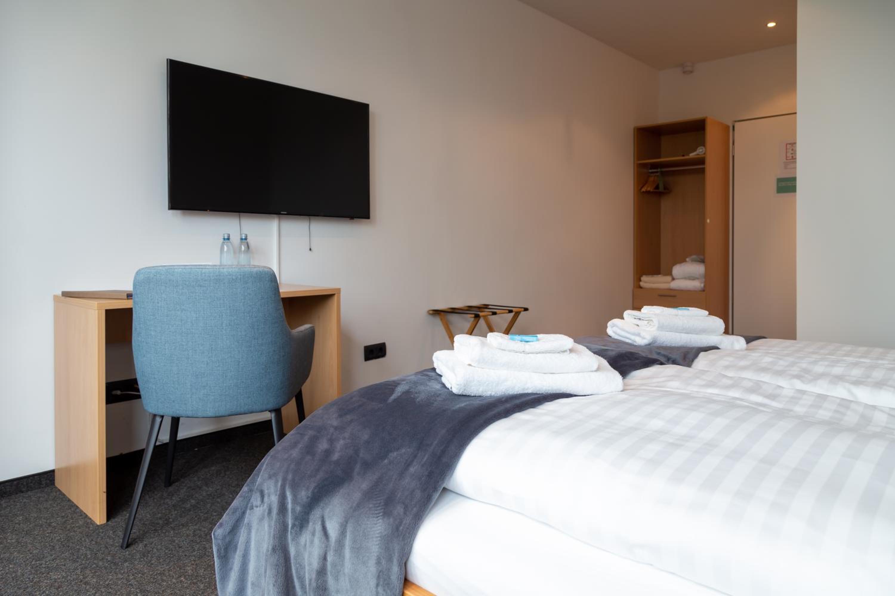 Double Room - Photo 2