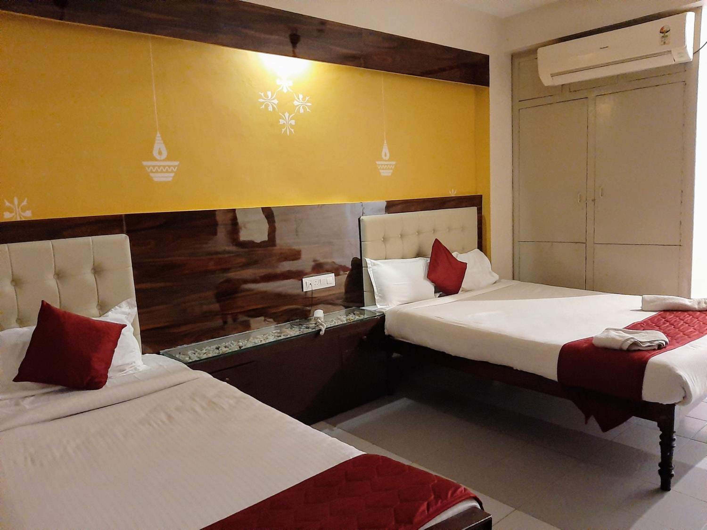 Deluxe Suite - Photo 1