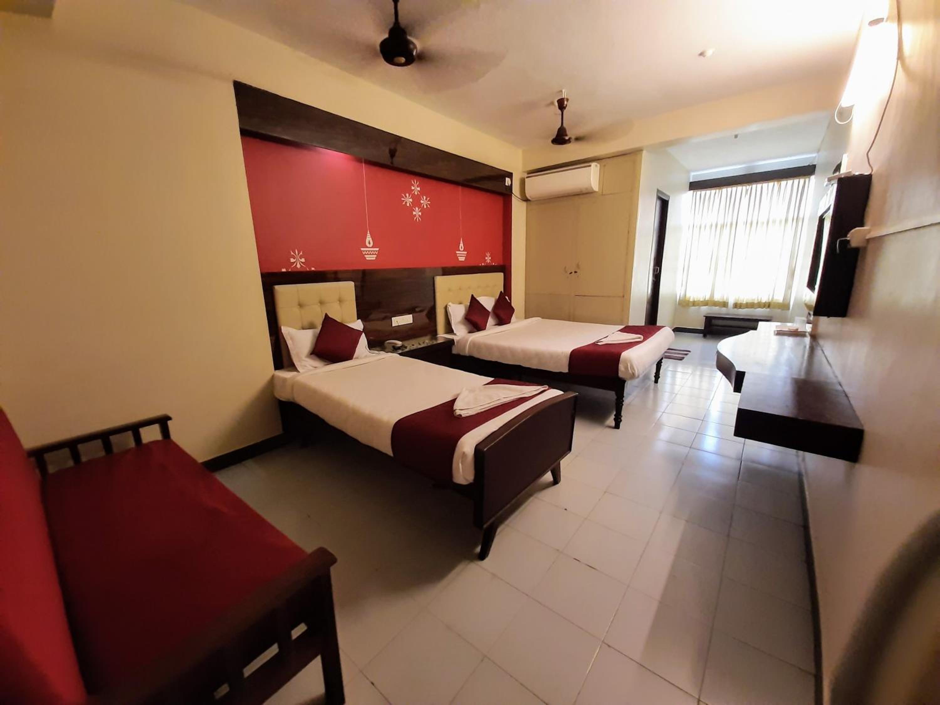 Deluxe Suite - Photo 5