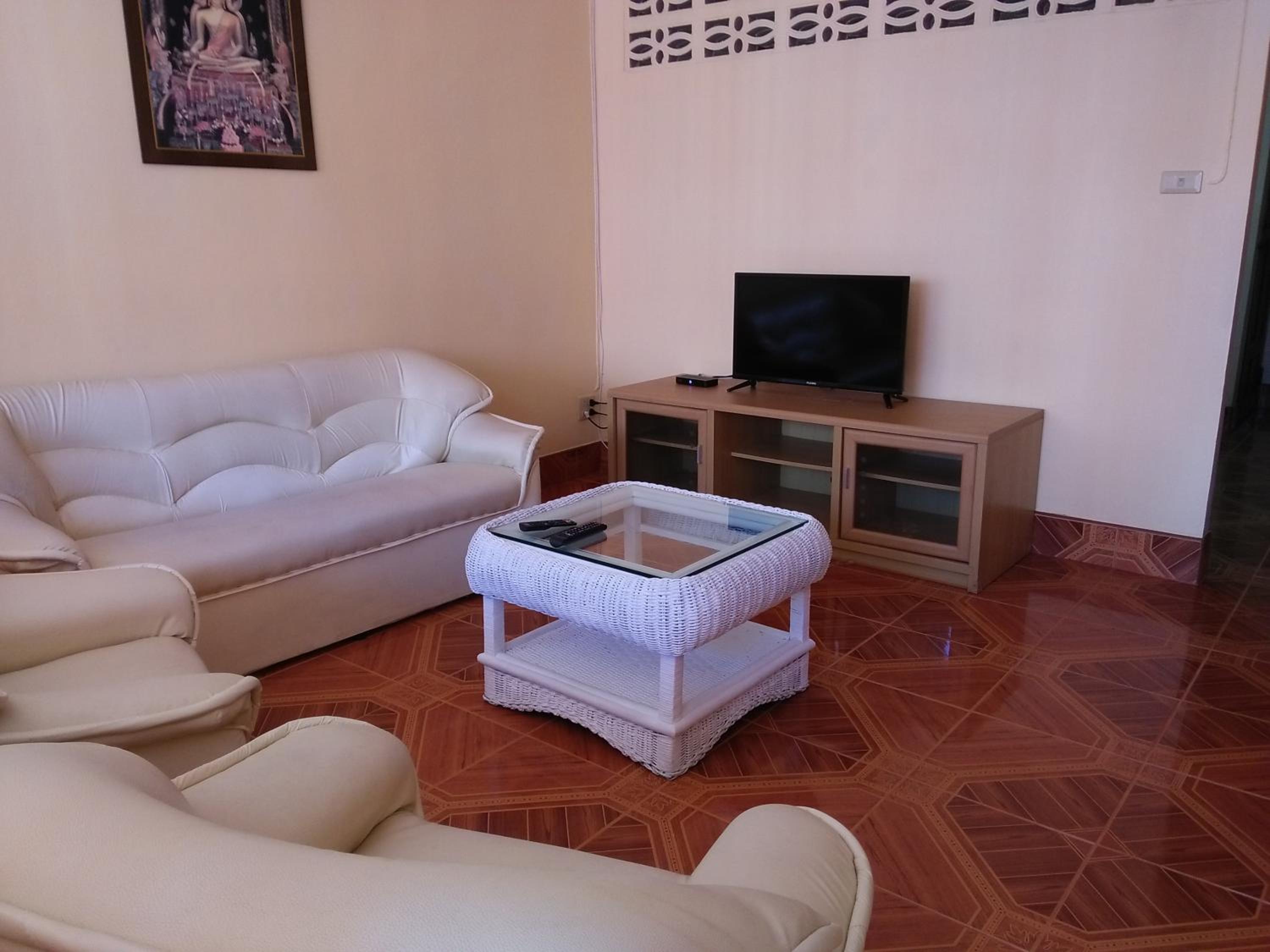 Deluxe Double Room with Balcony - Photo 9