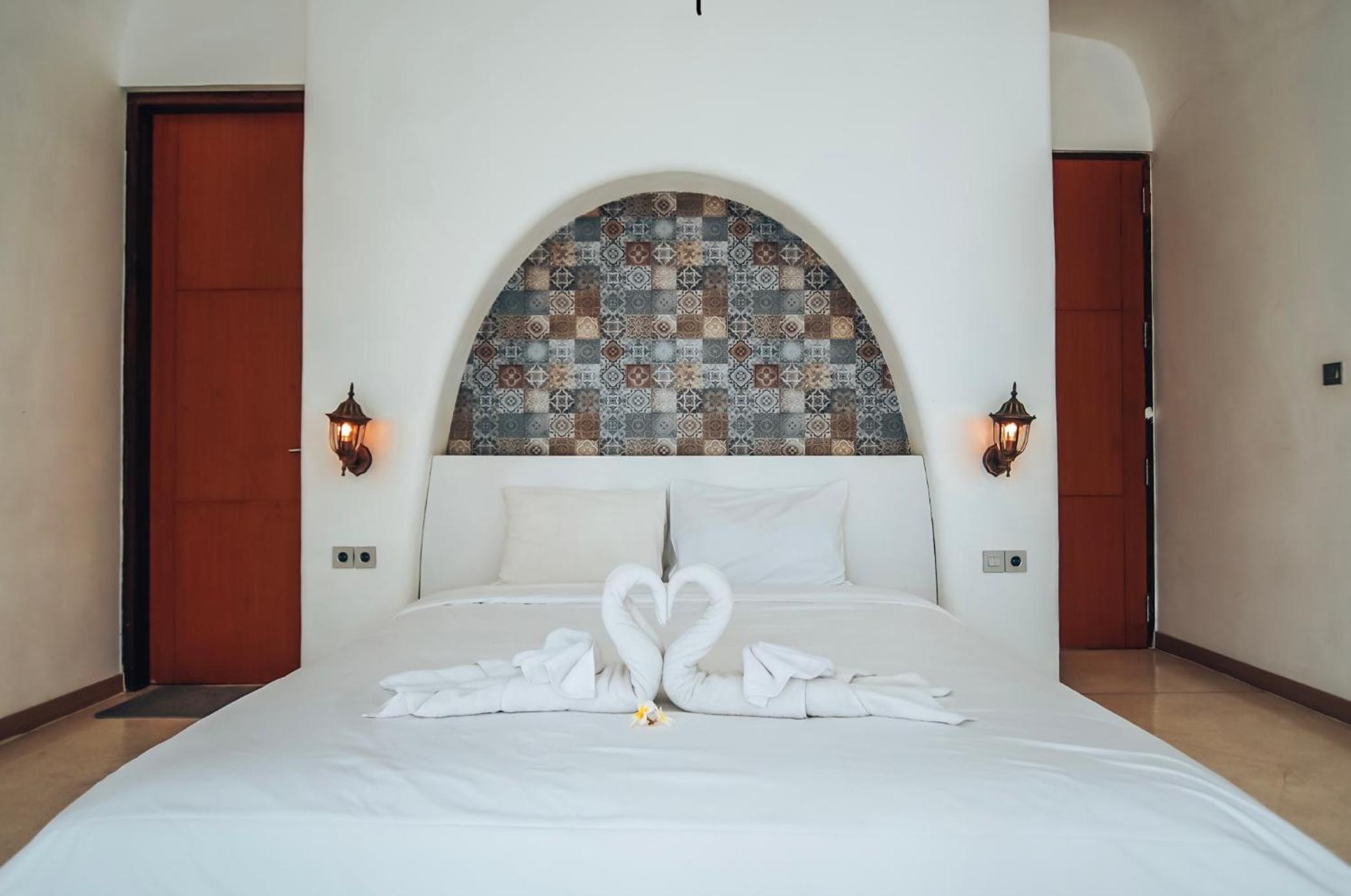 Three-Bedroom Villa - Photo 8