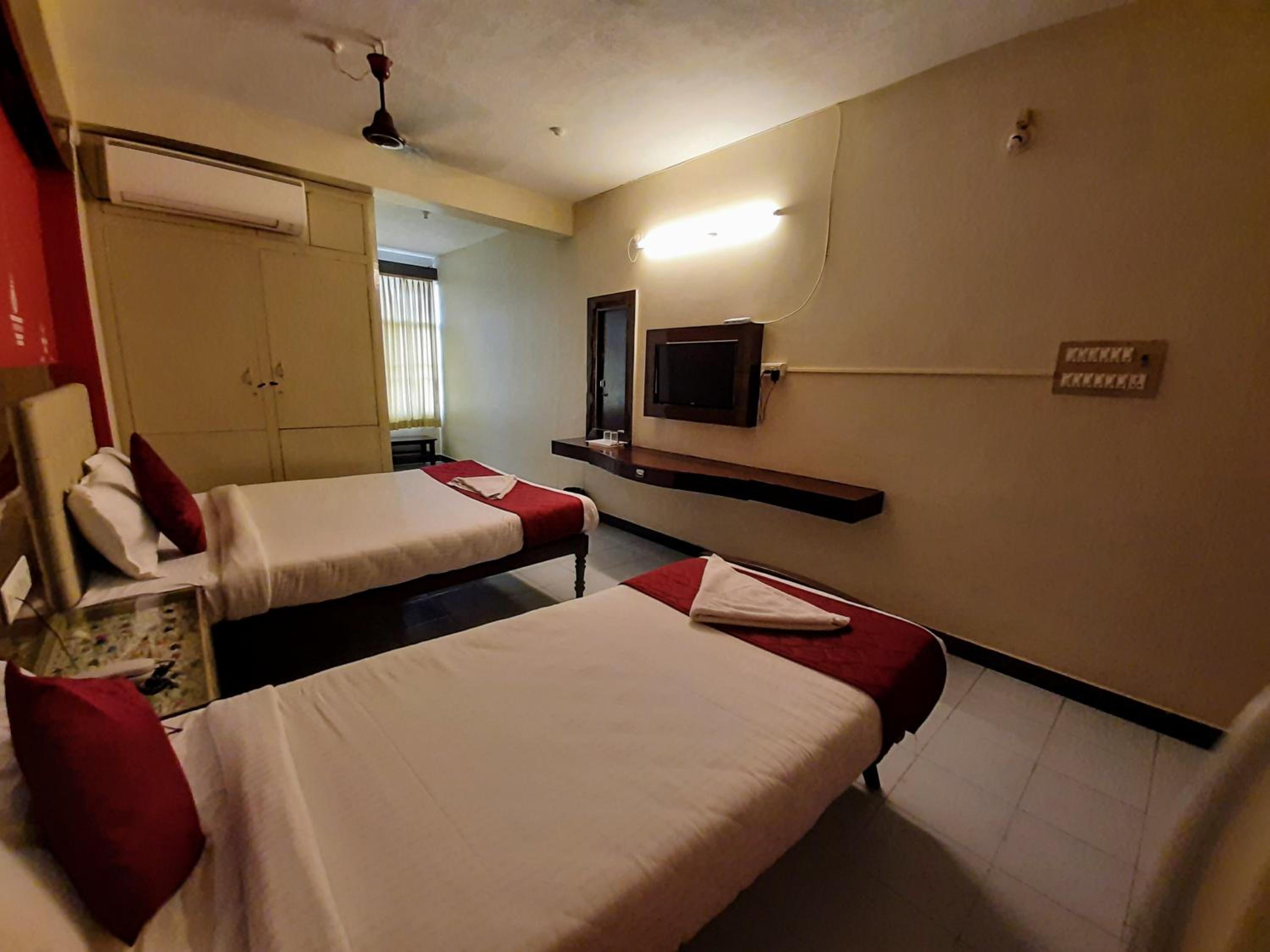 Deluxe Suite - Photo 2