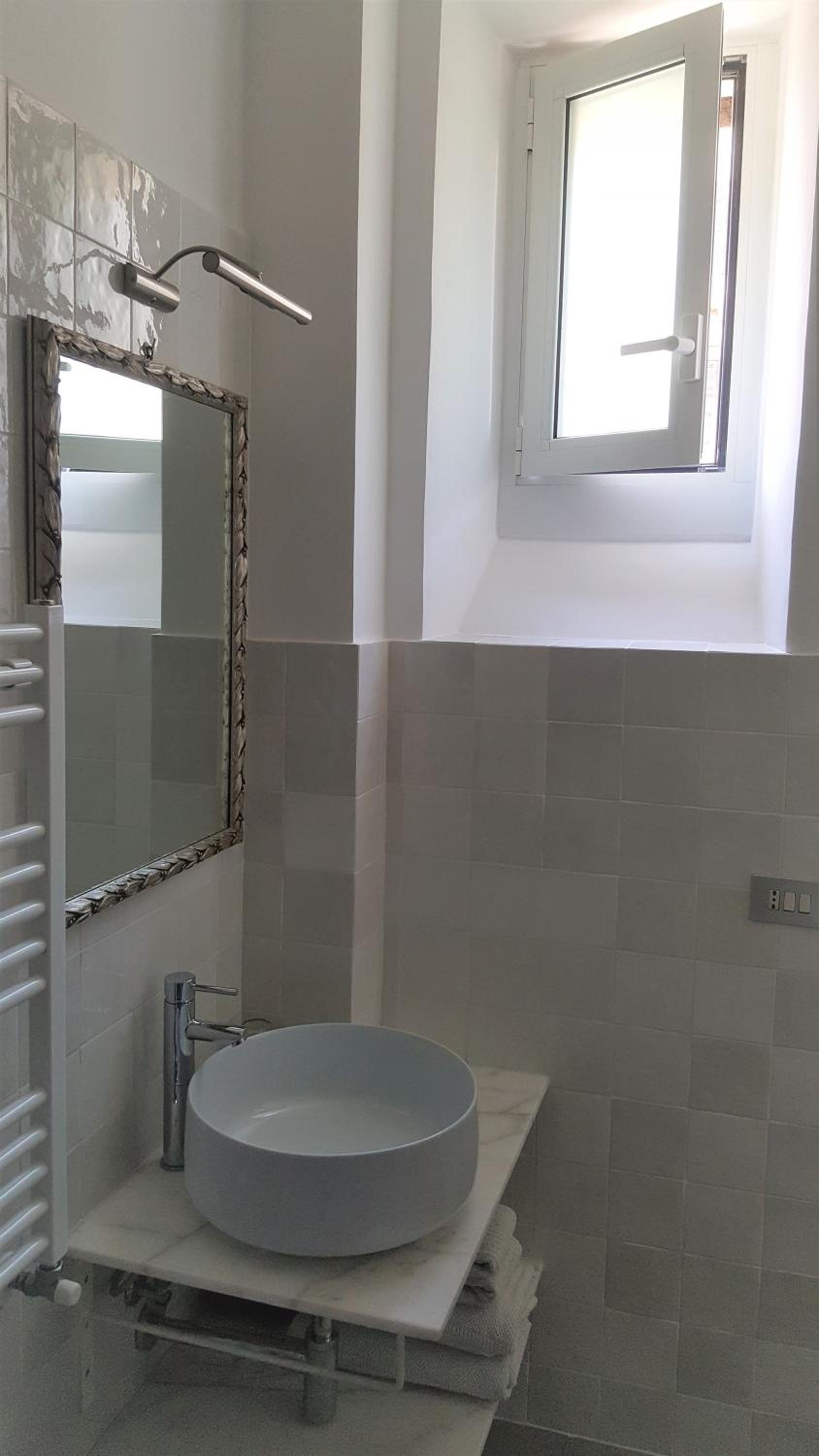Double or Twin Room with Private Bathroom photo 2