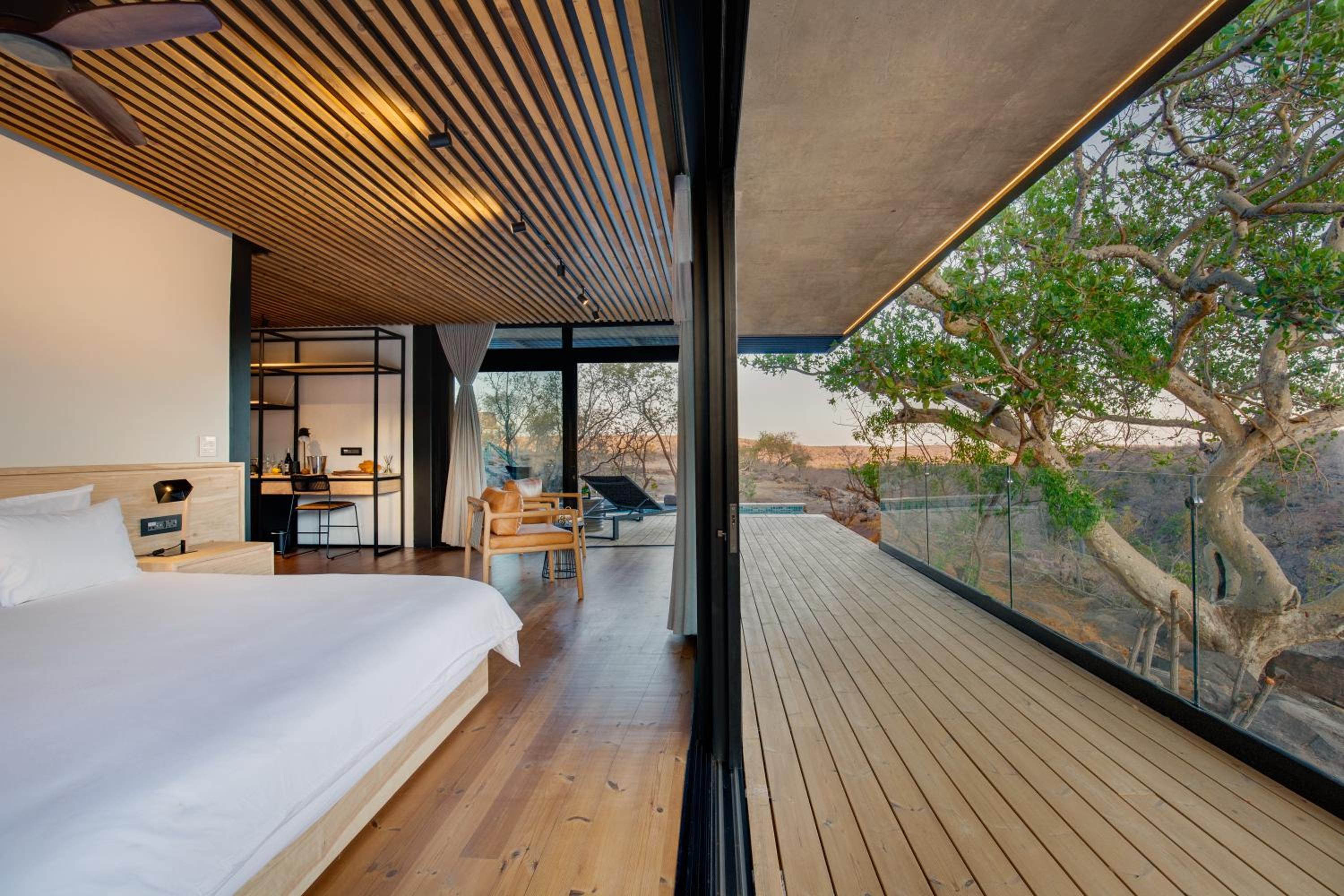 Honeymoon Suite photo 3