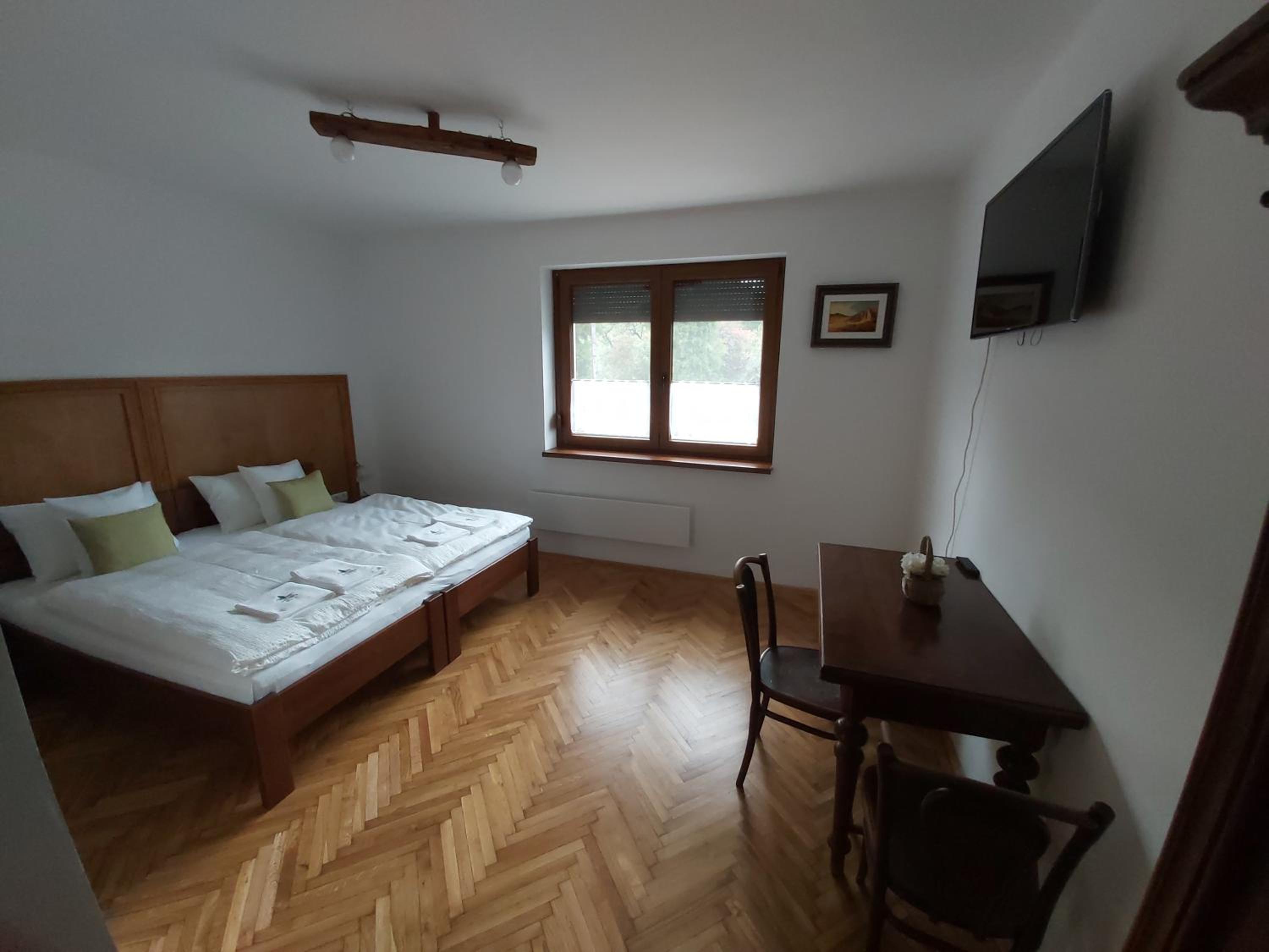 Double Room with Extra Bed photo 1