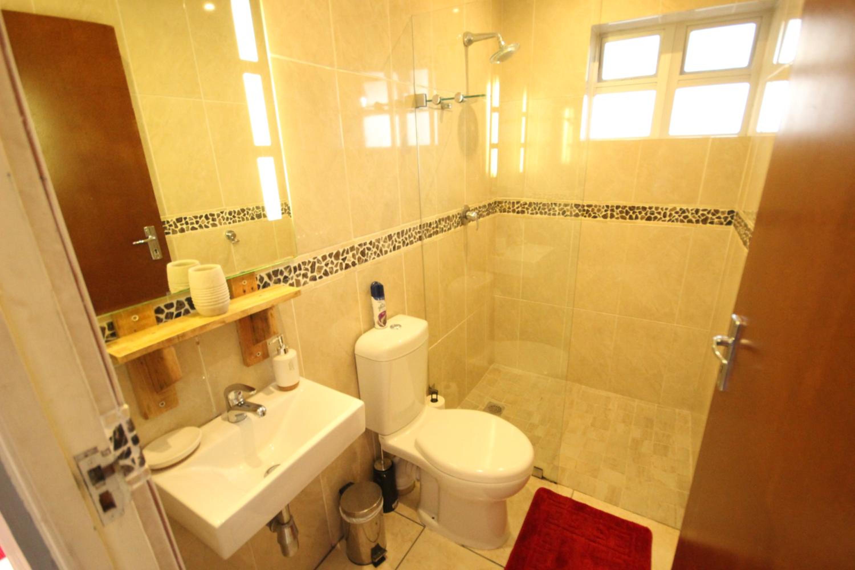 Double Room - Photo 5