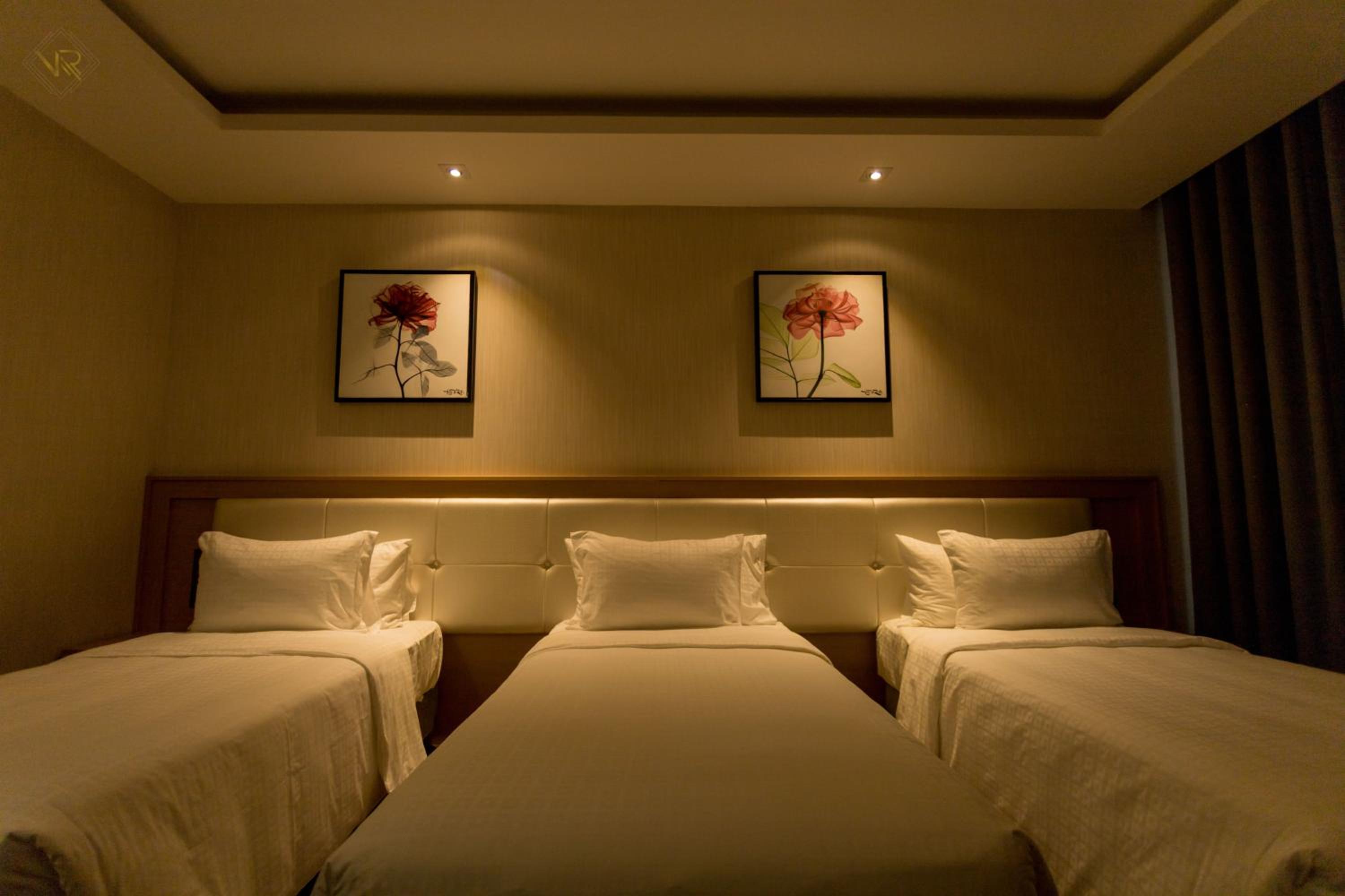 Deluxe Triple Room - Photo 5