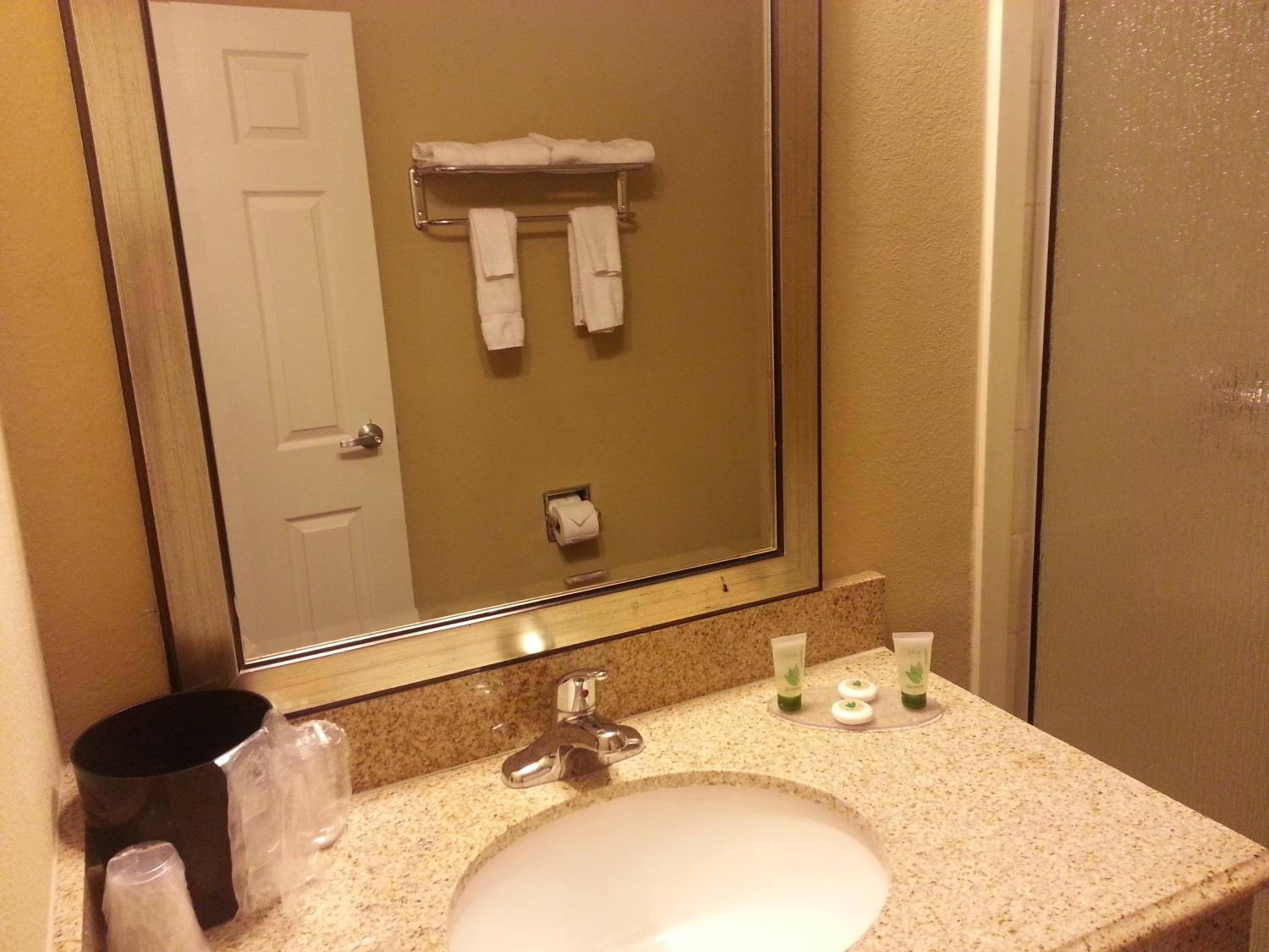 King Room - Non-Smoking photo 3