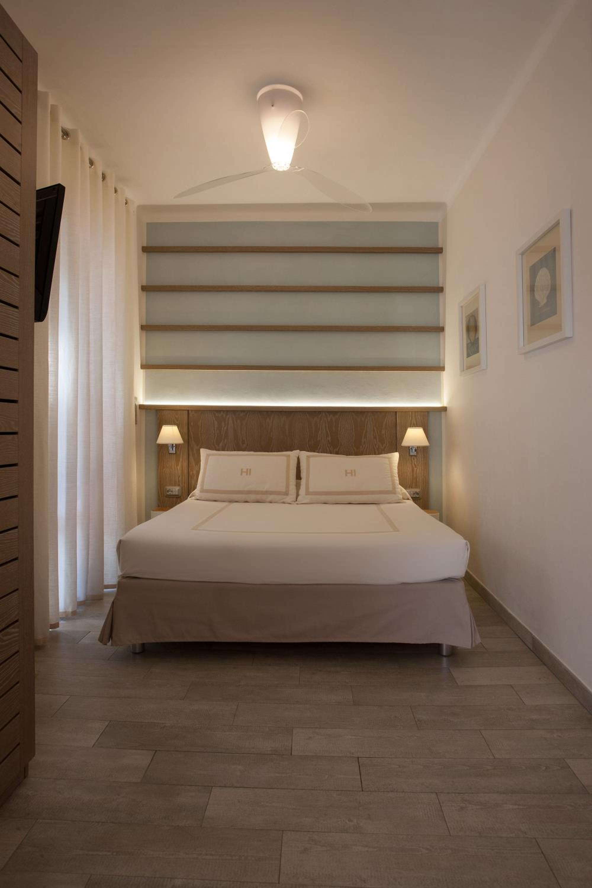 Budget Double Room photo 2