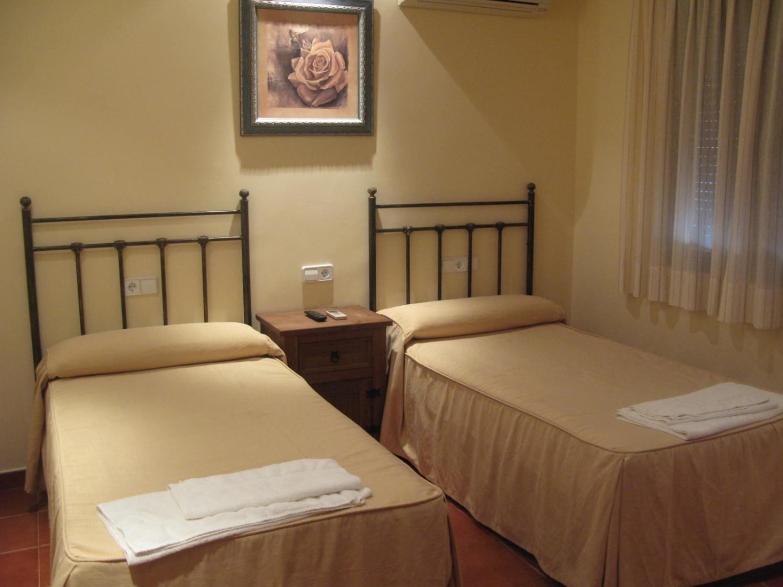 Double or Twin Room photo 3