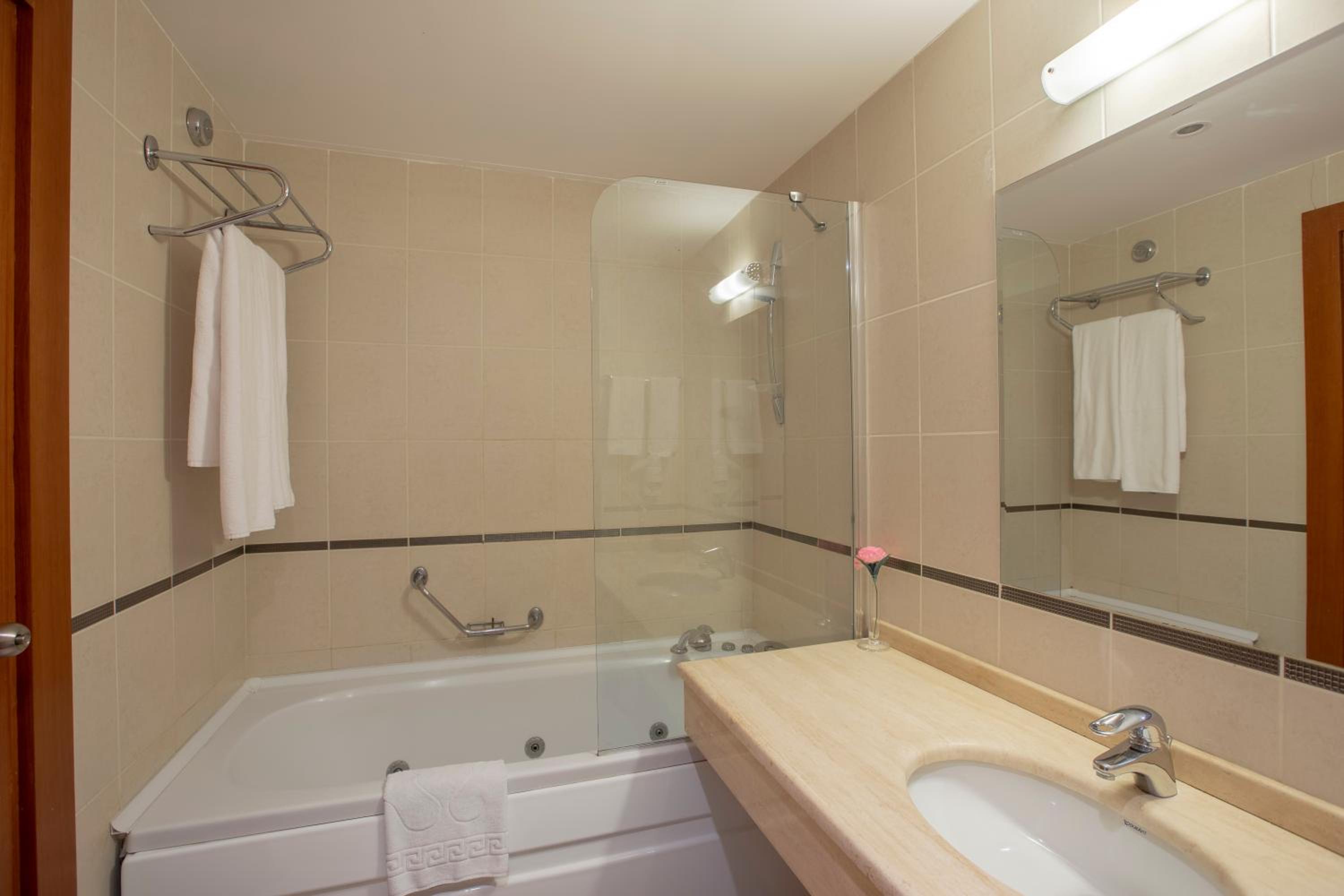 Economy Double Or Twin Room photo 2