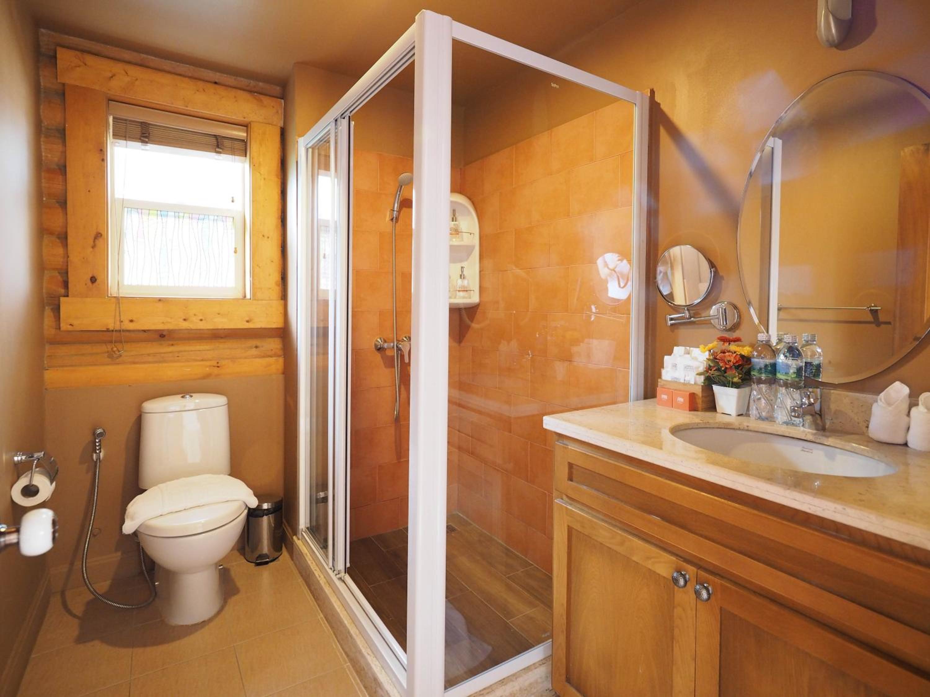 Four-Bedroom House - Photo 28