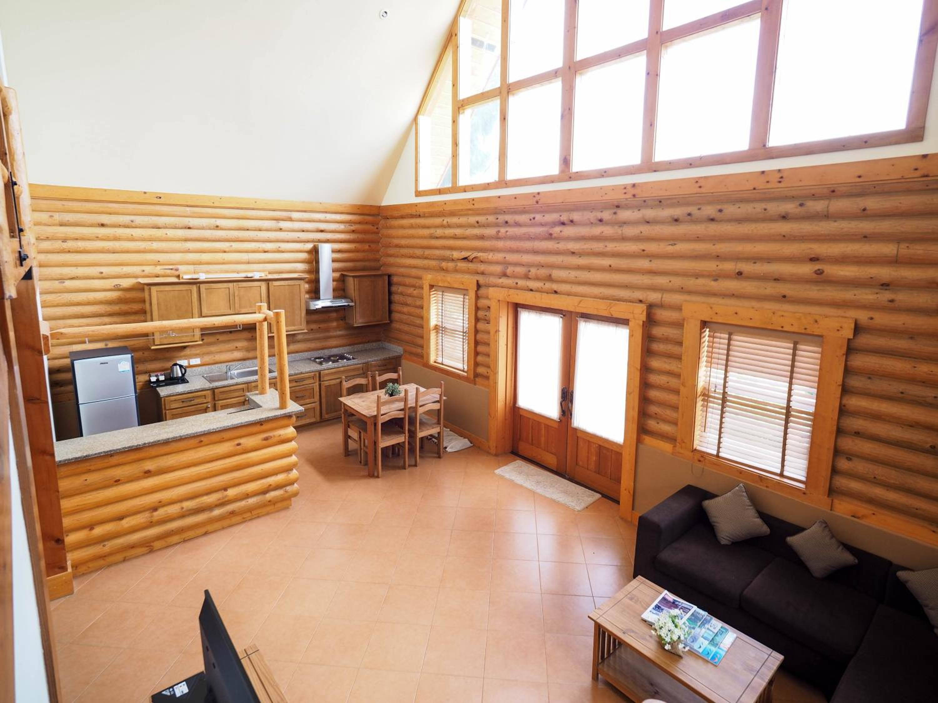 Four-Bedroom House - Photo 25