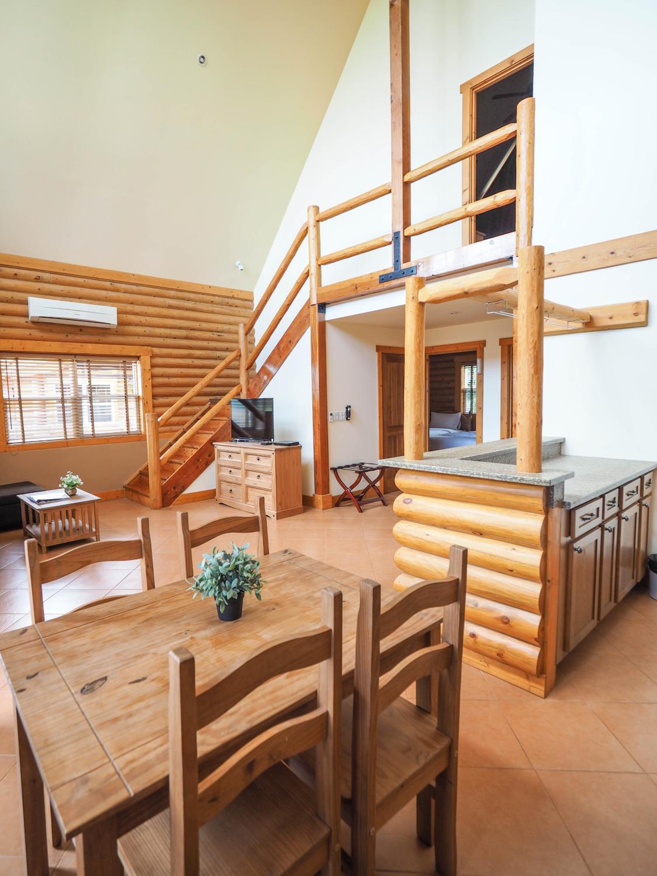 Four-Bedroom House - Photo 18