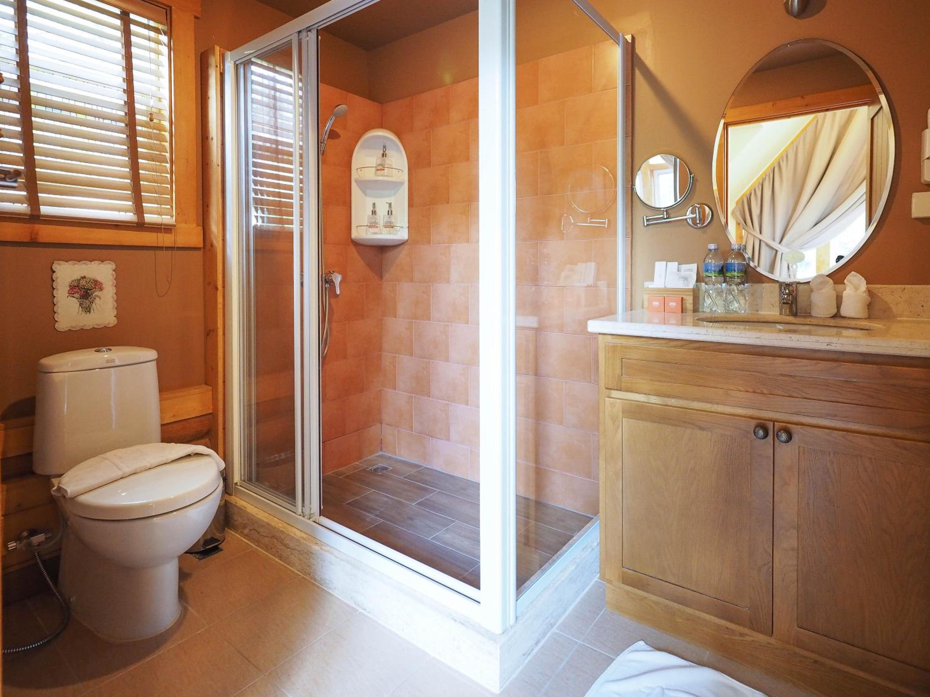 Four-Bedroom House - Photo 15