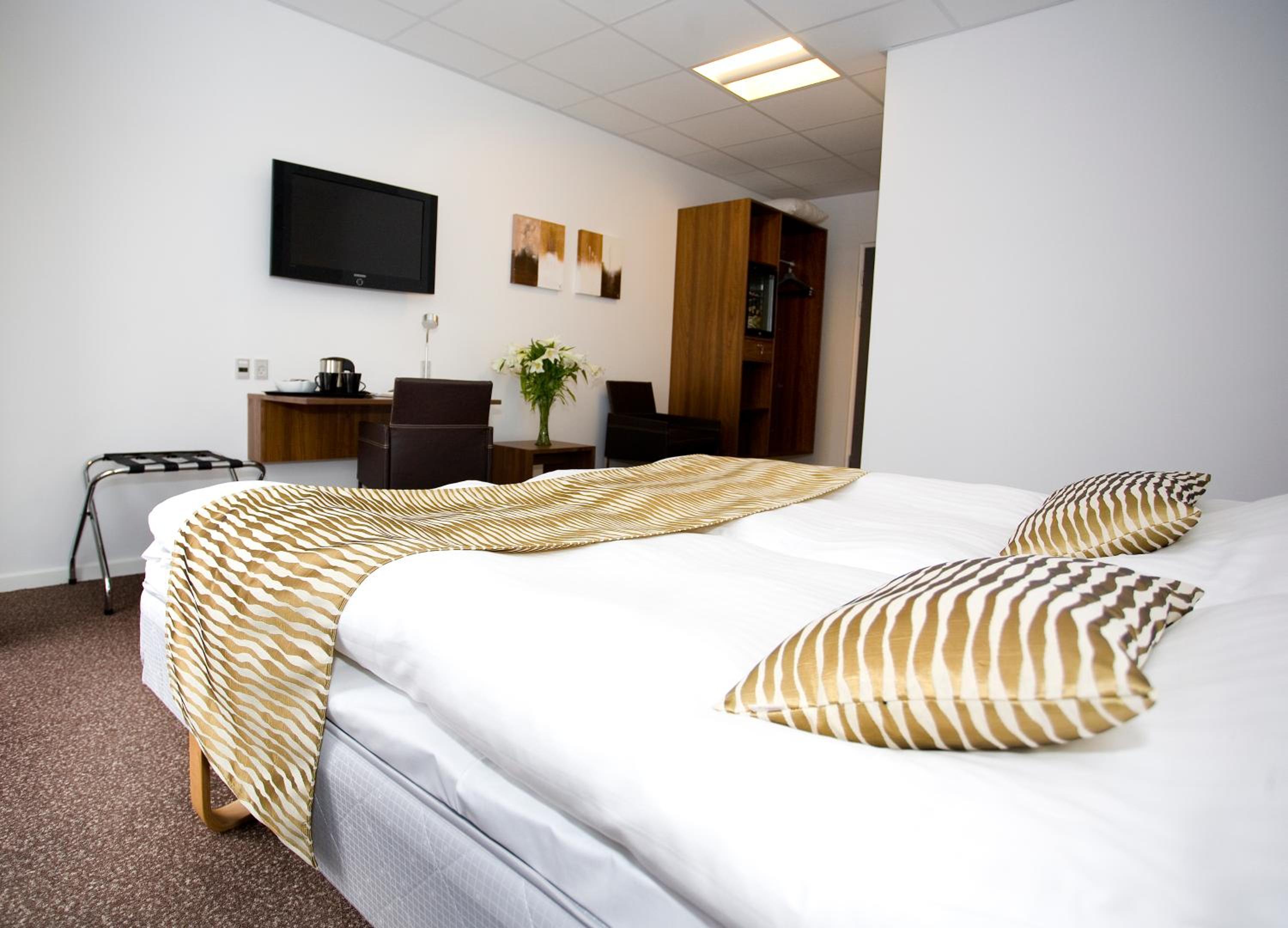 Double or Twin Room - Photo 1