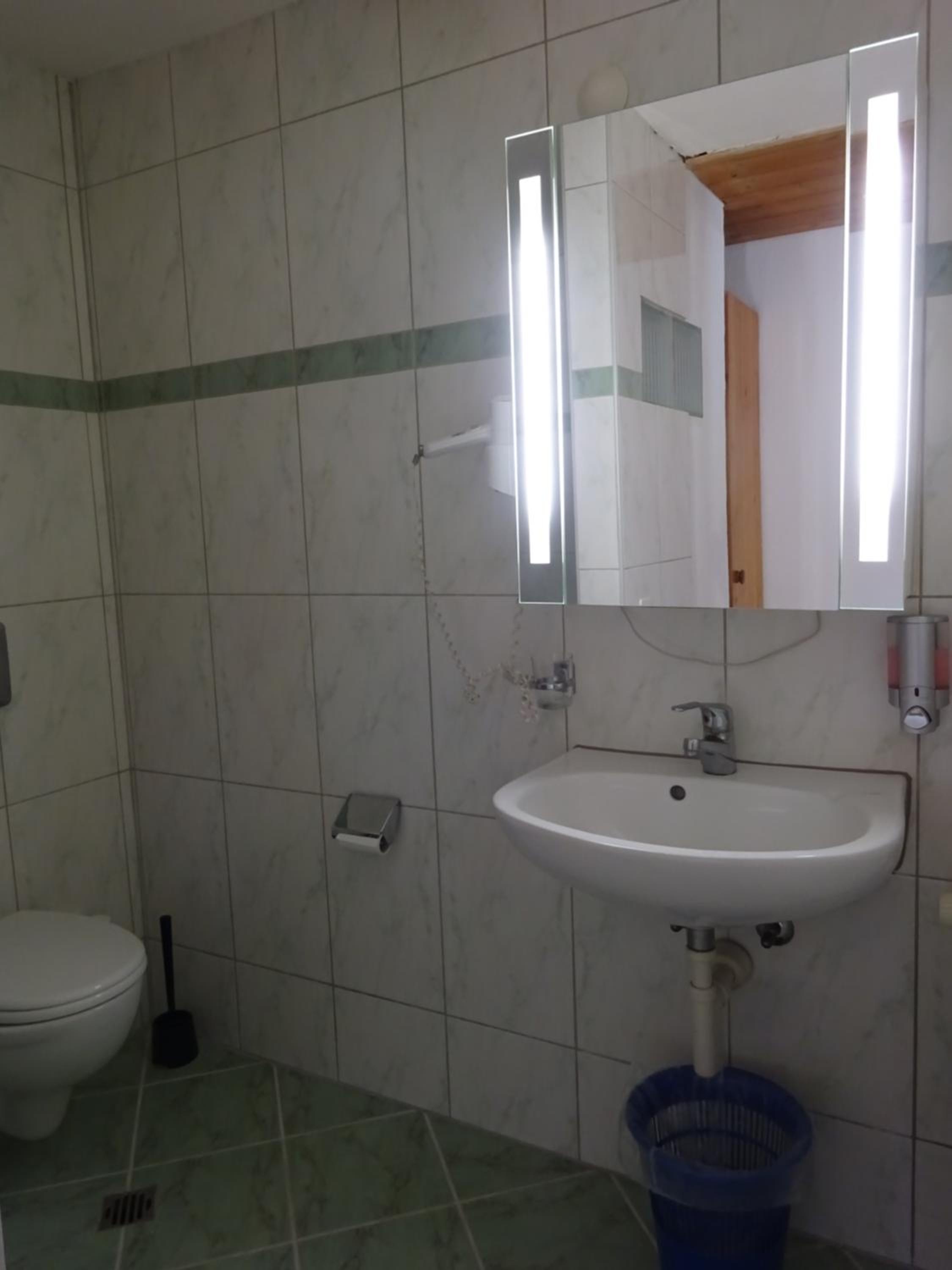Single Room with Shower photo 3