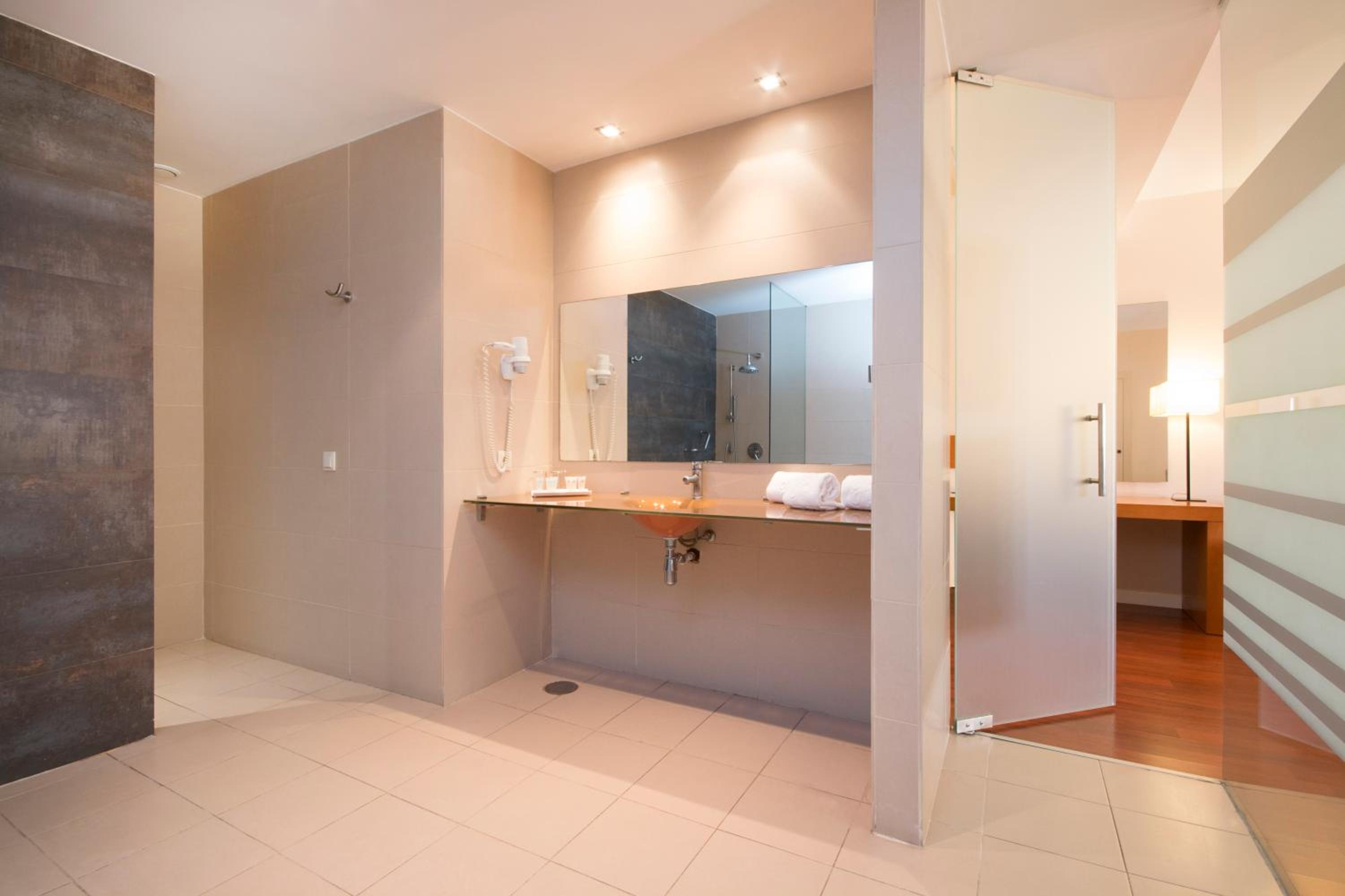 Junior Suite - Photo 7