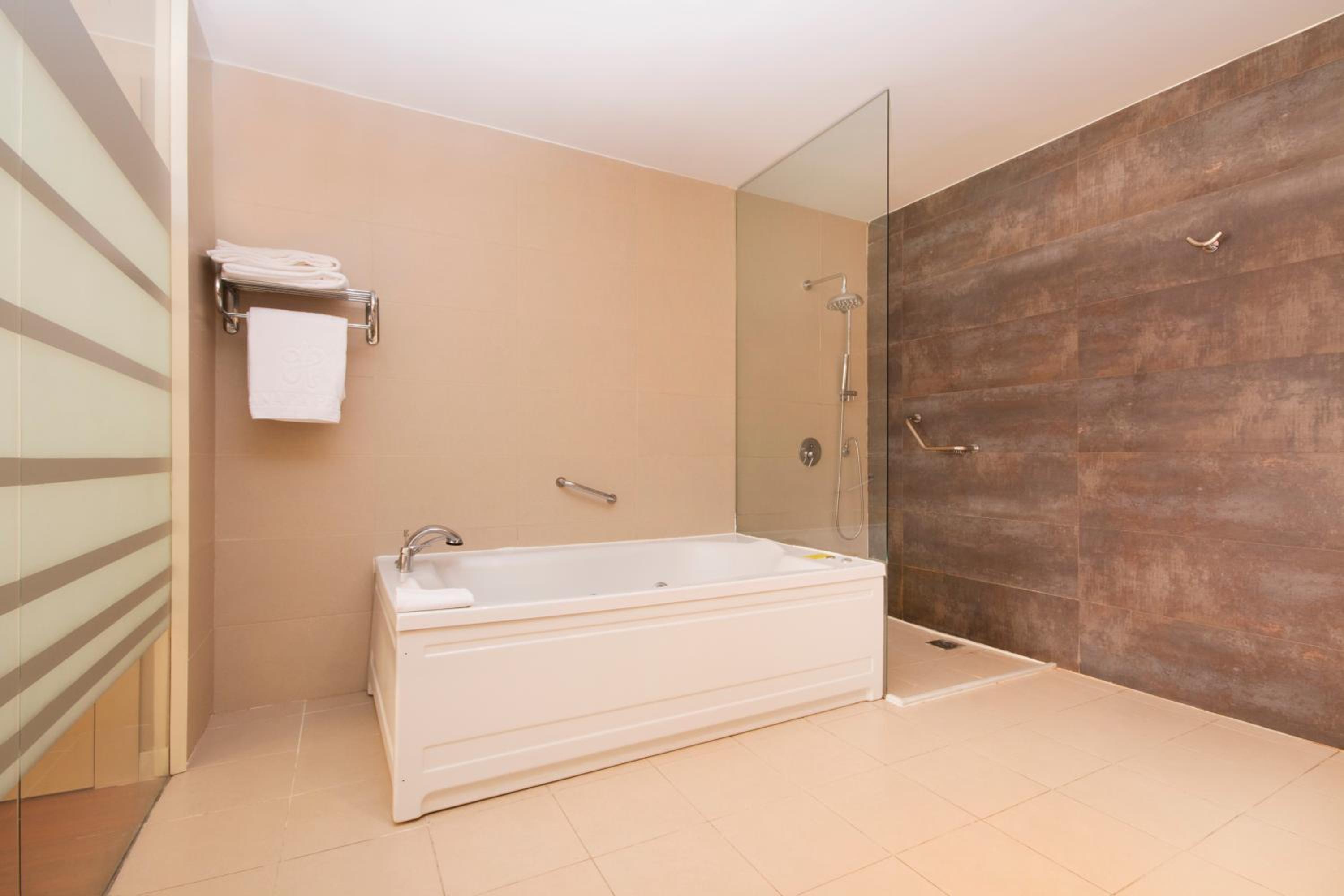 Junior Suite - Photo 8
