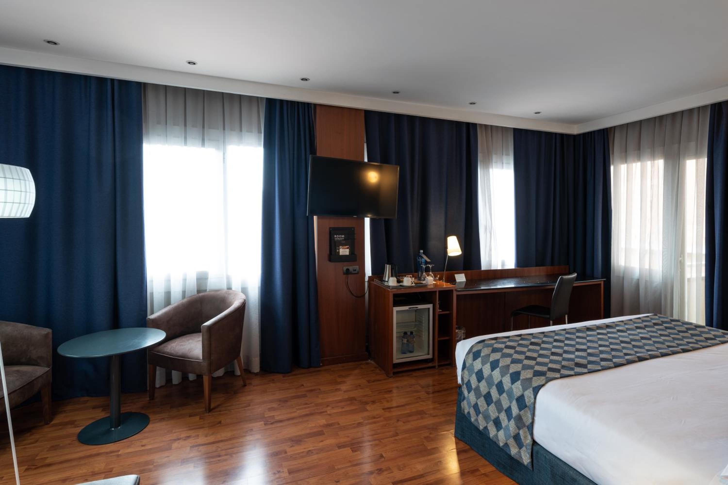 Premium Double or Twin Room photo 2