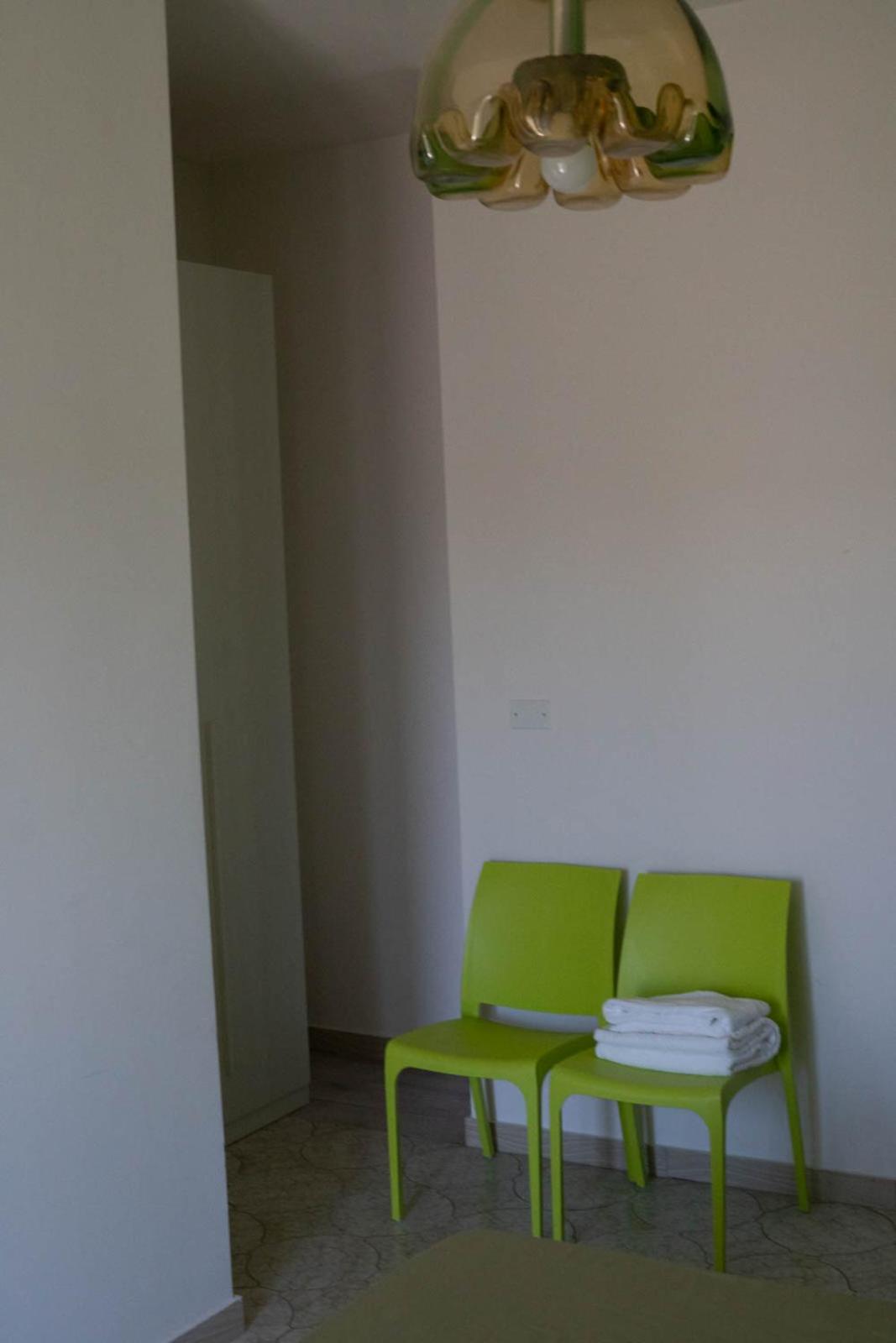 Double or Twin Room with Private Bathroom - Photo 7