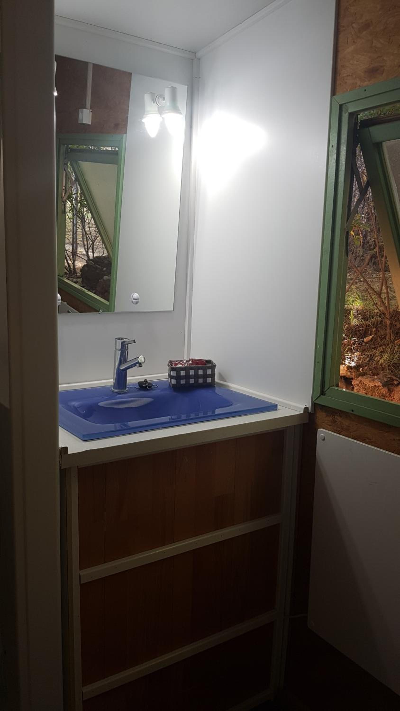Bungalow (4 Adults) - Photo 8