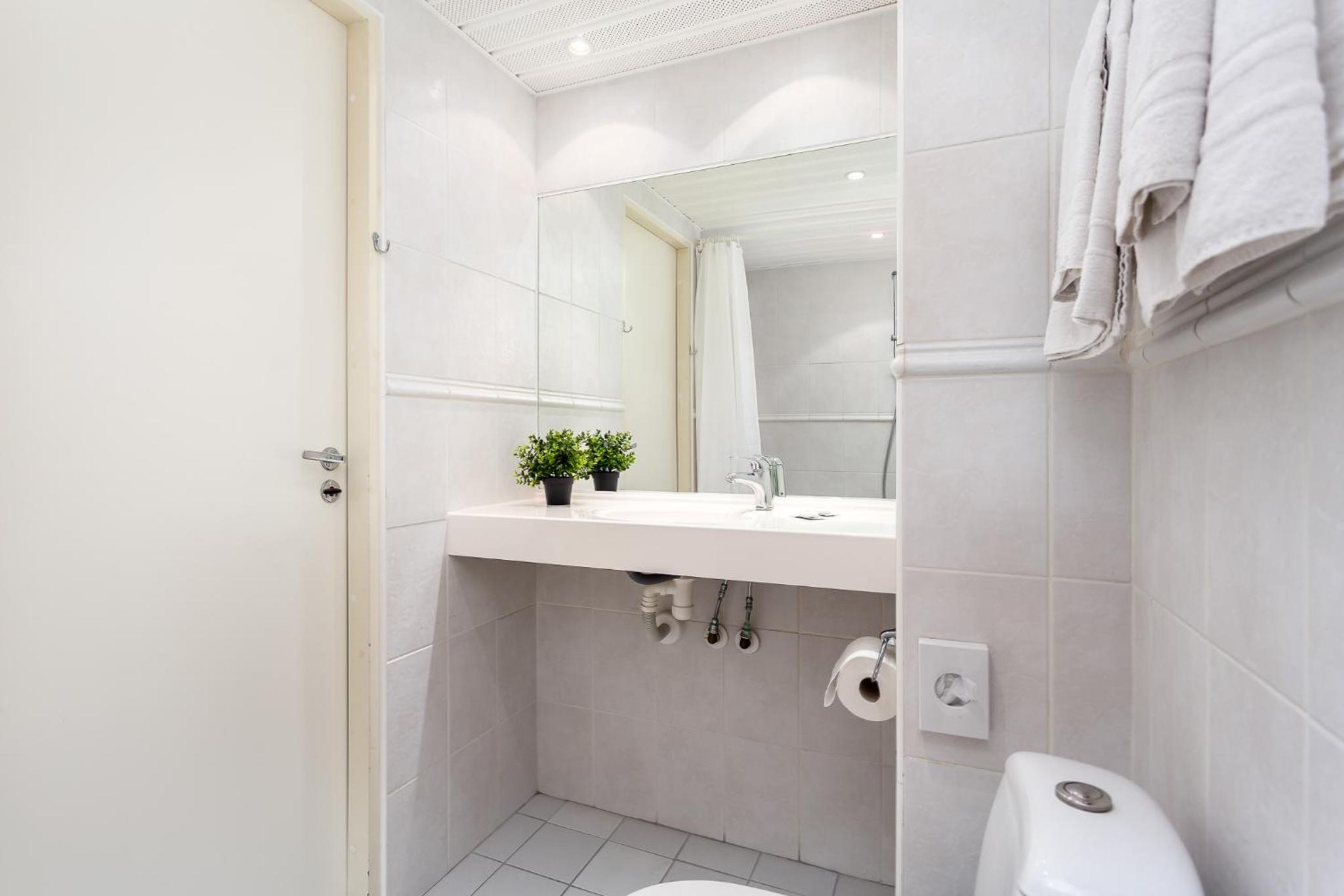 Standard Double or Twin Room - Photo 3