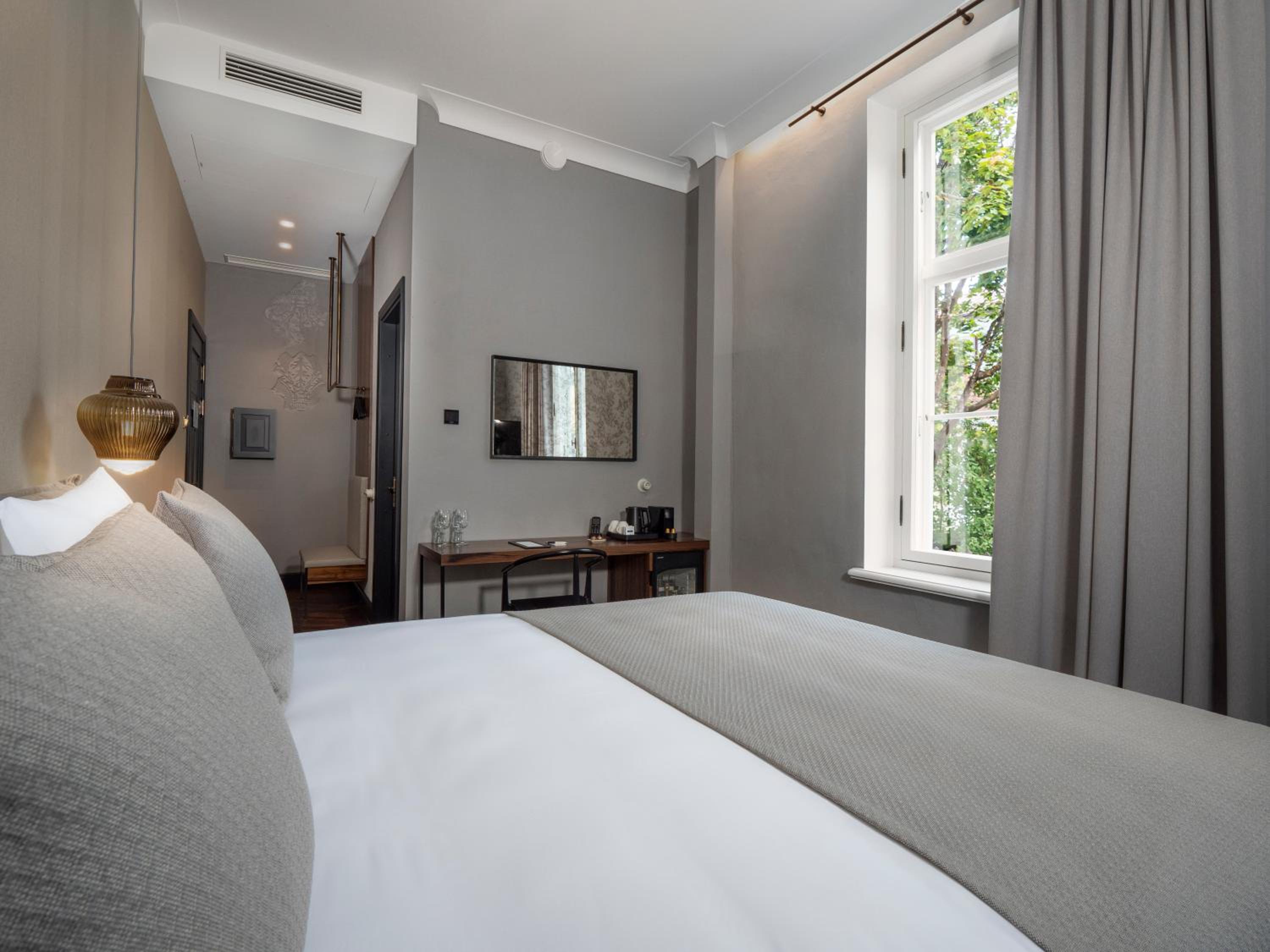 Deluxe Double Room - Photo 2