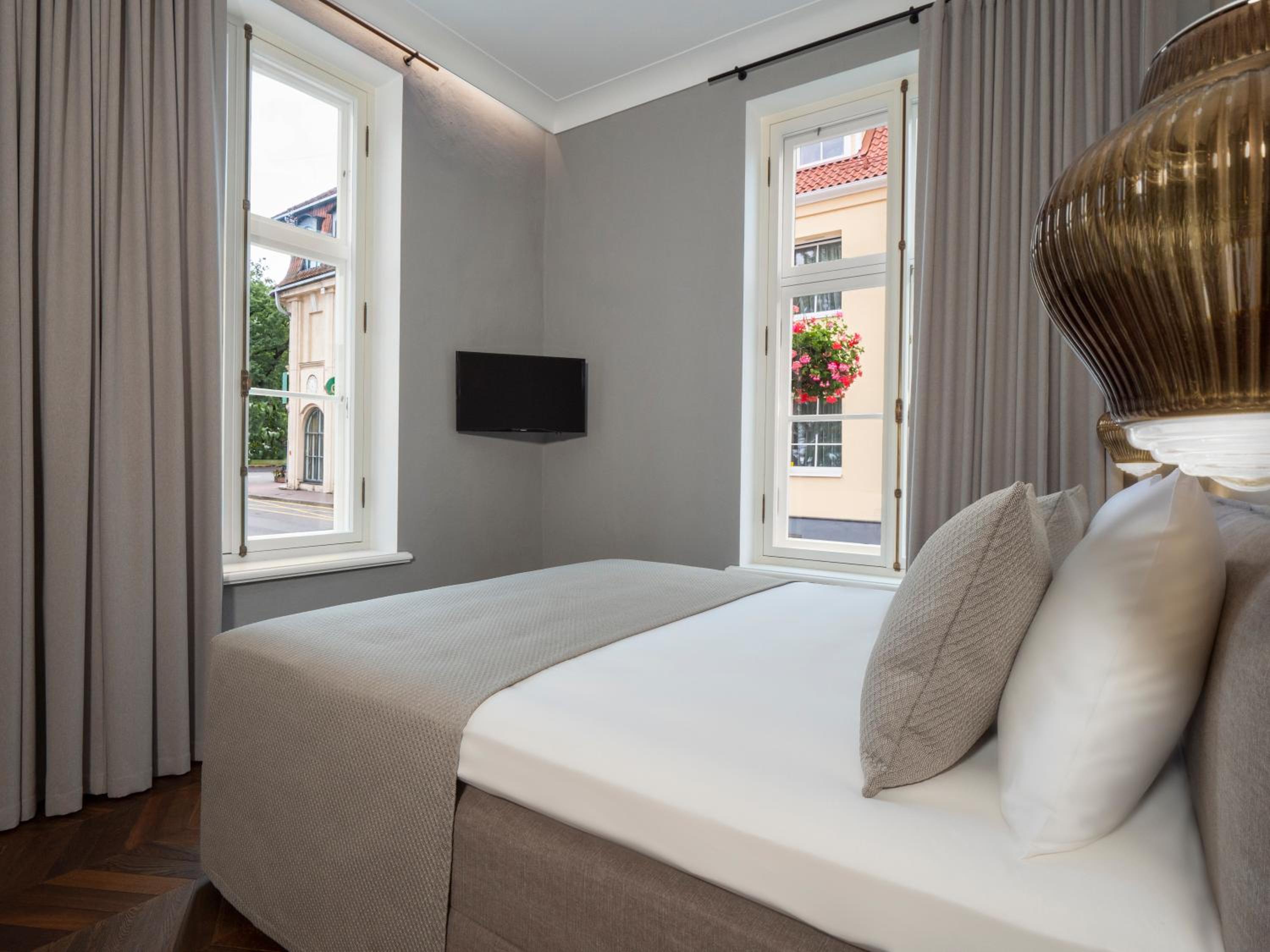 Deluxe Double Room - Photo 7