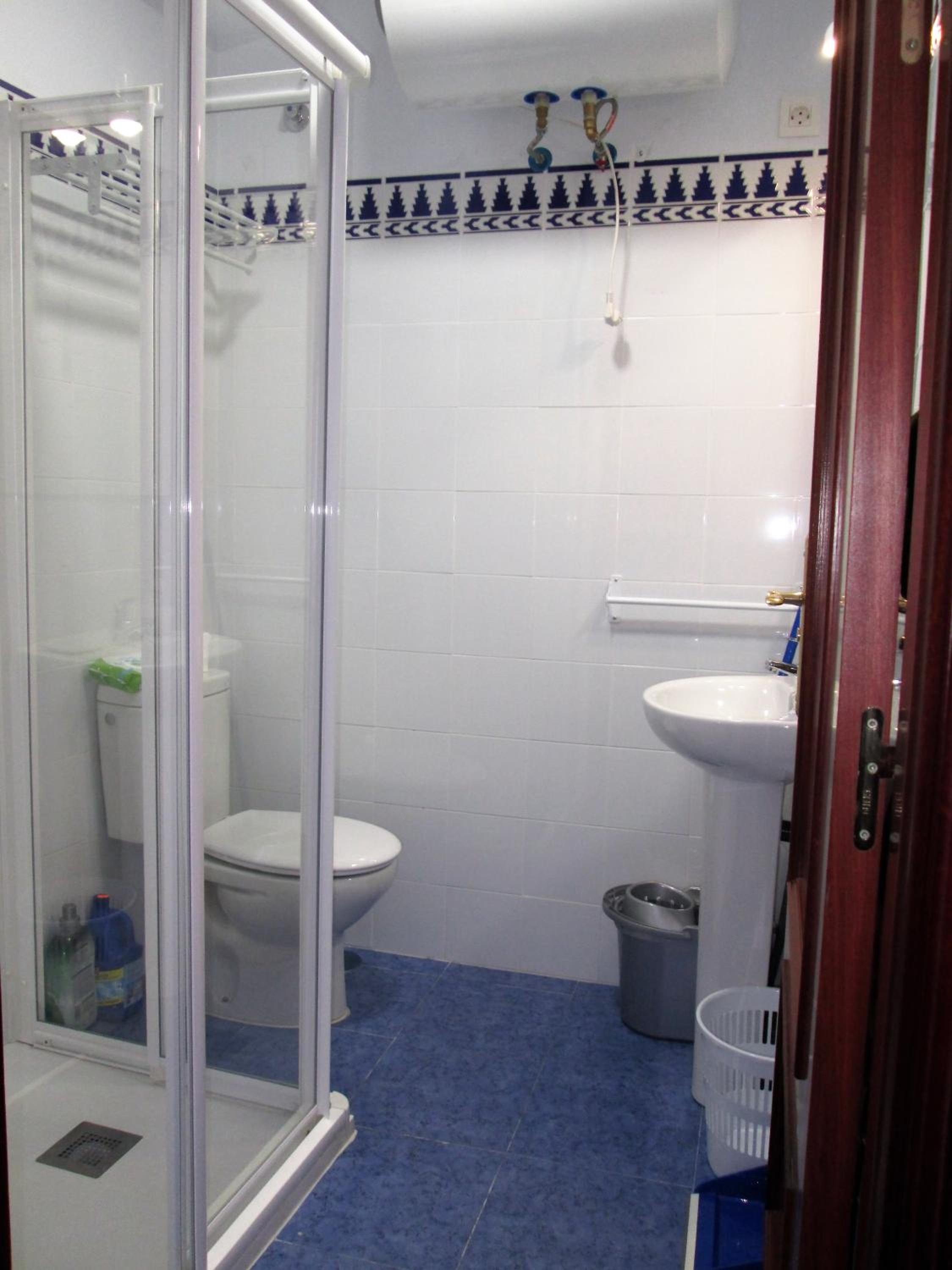 One-Bedroom Apartment photo 3