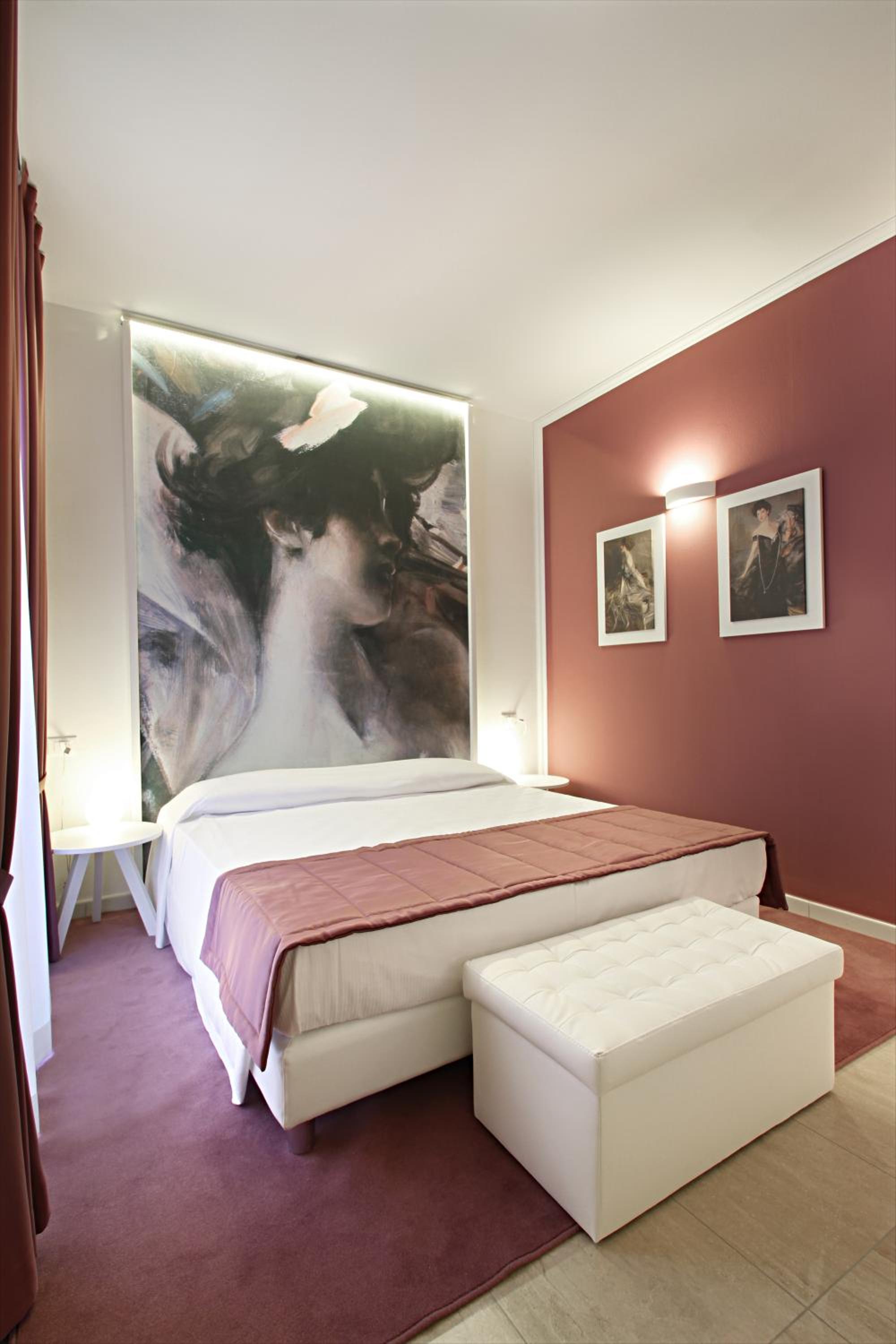 Double Room - Photo 24