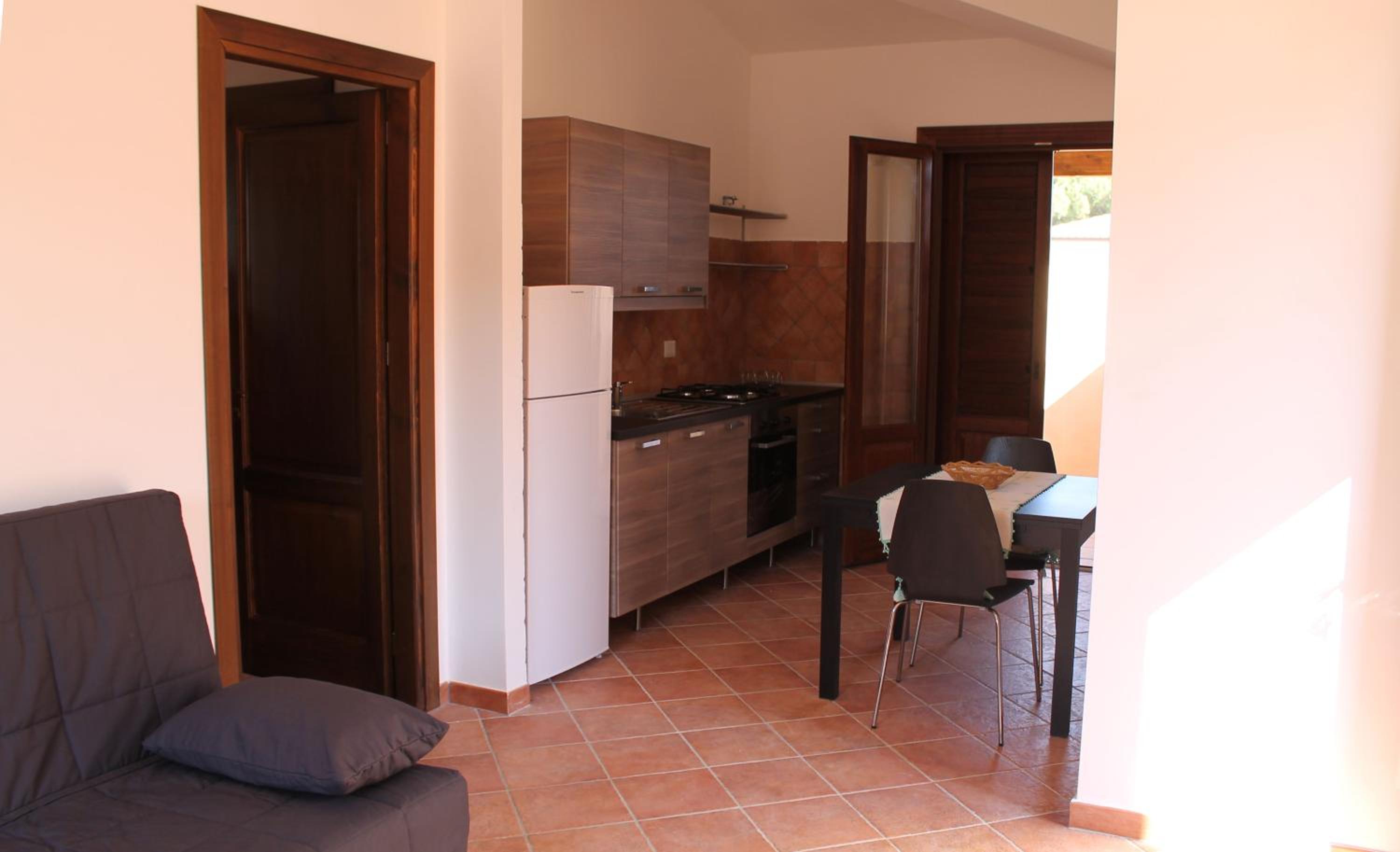 One-Bedroom Apartment with Balcony - Photo 17