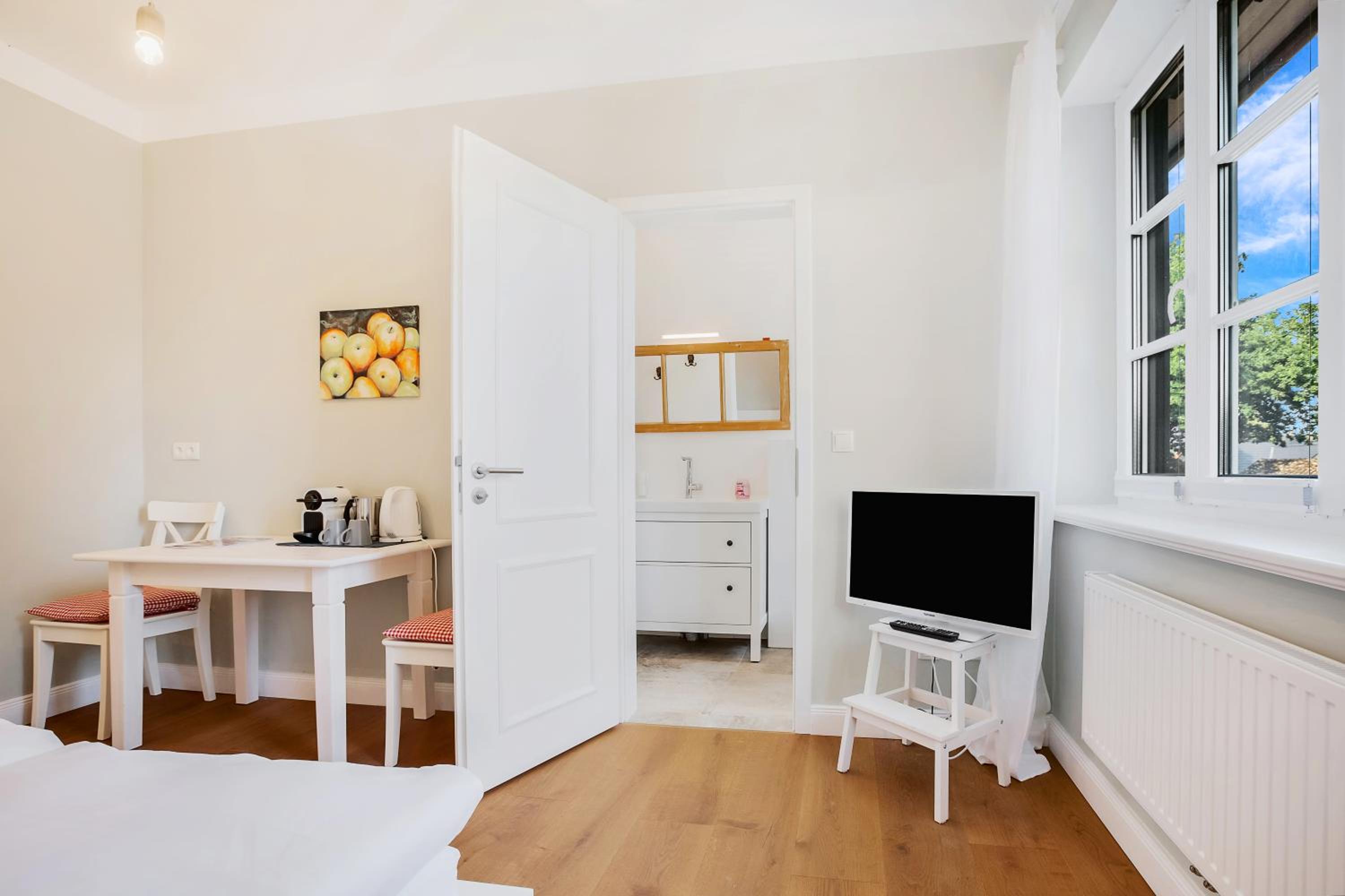Standard Double Room photo 3
