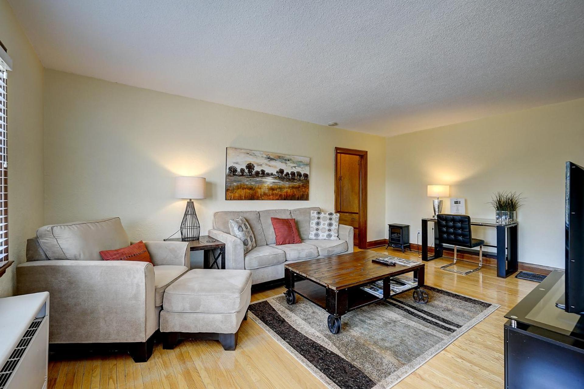 Deluxe Apartment